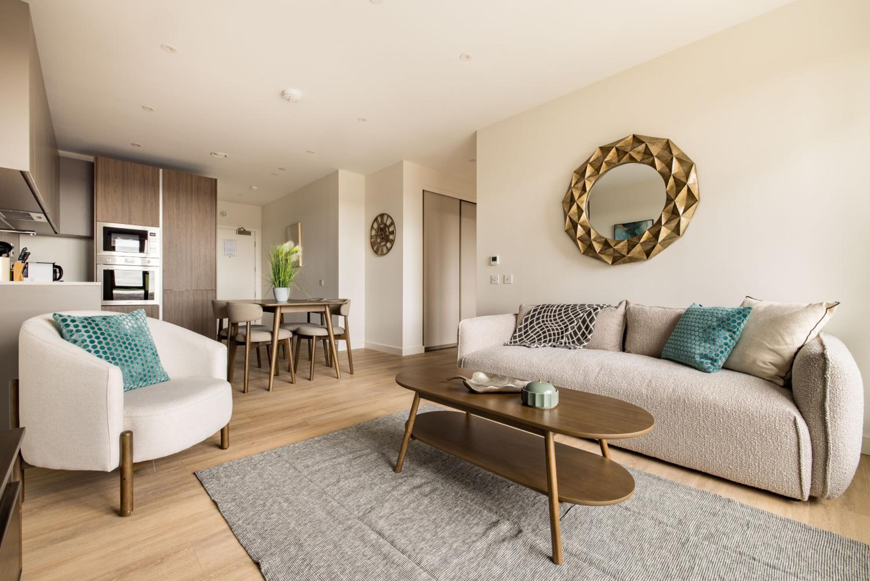 One Bedroom Apartment - Photo 1