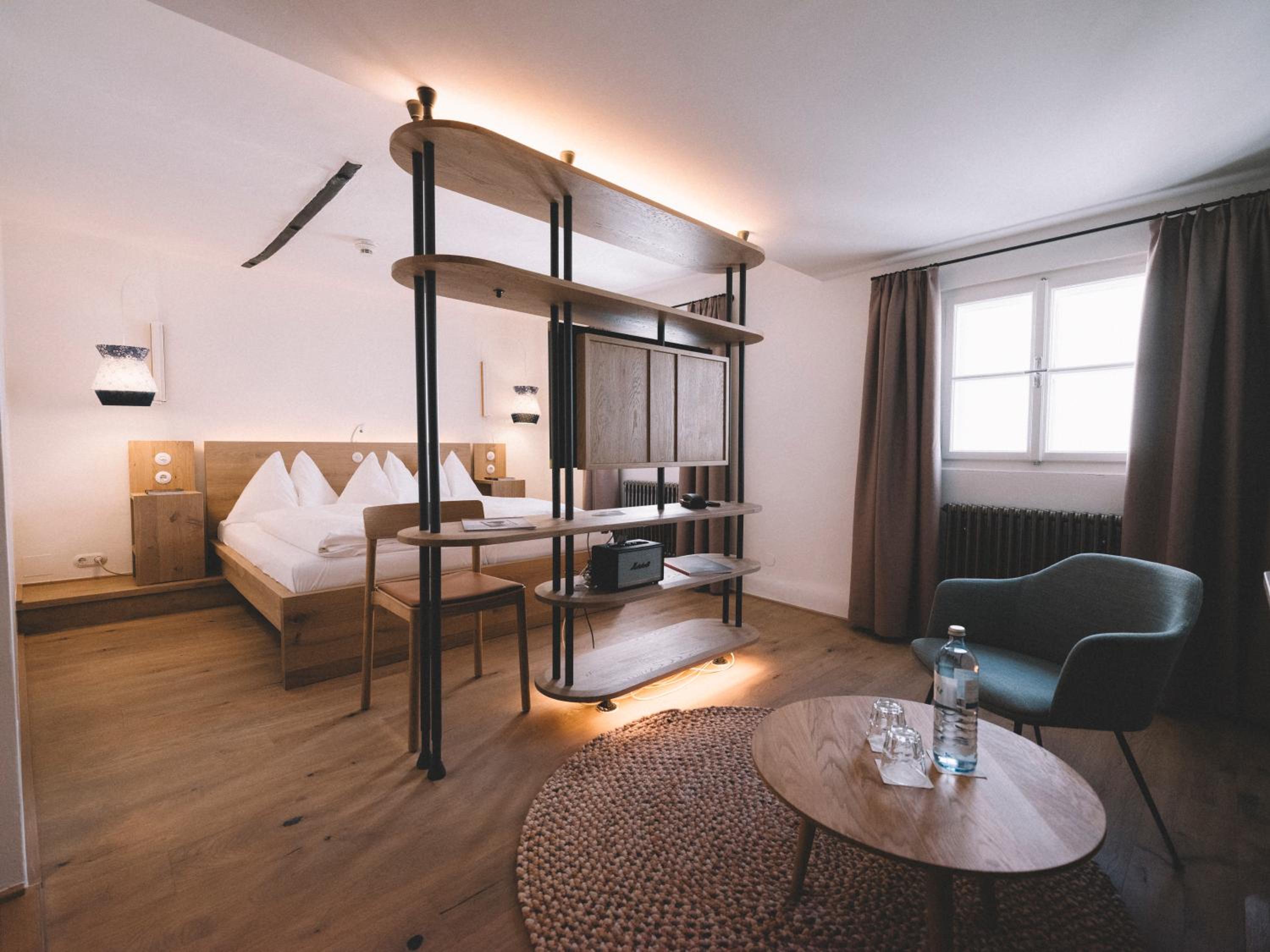 Large Double Room - Photo 1