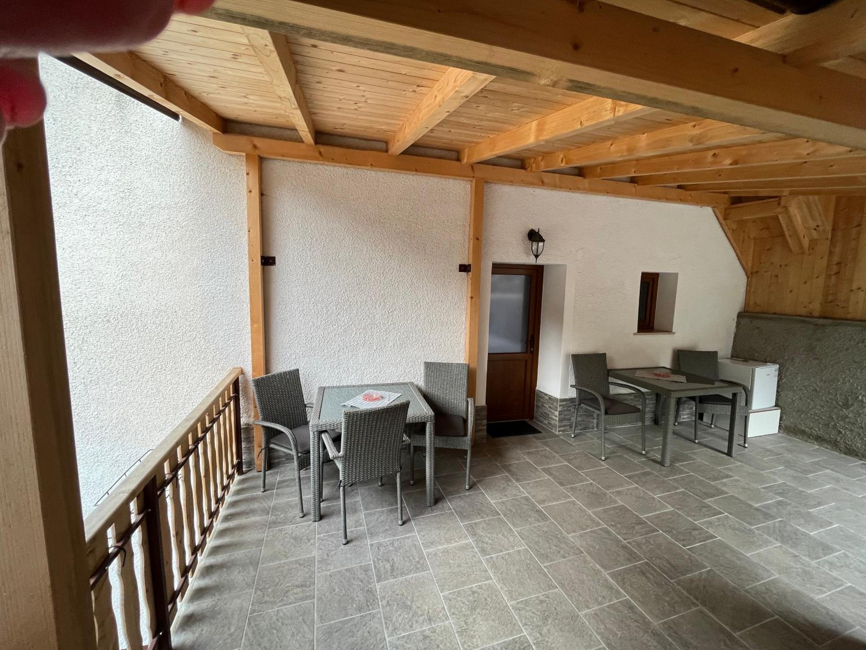 Apartment with Terrace - Photo 1