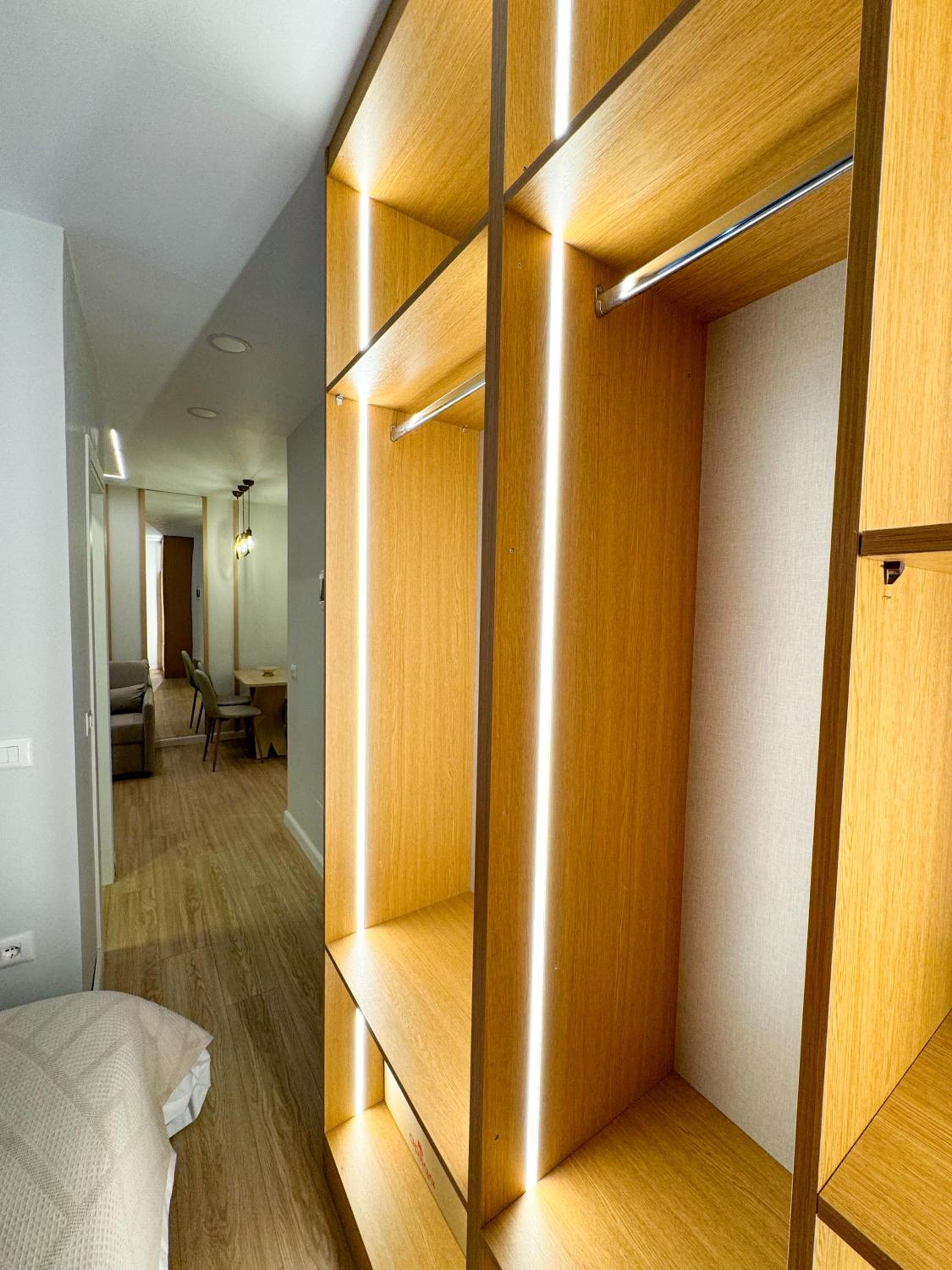 One-Bedroom Apartment photo 3