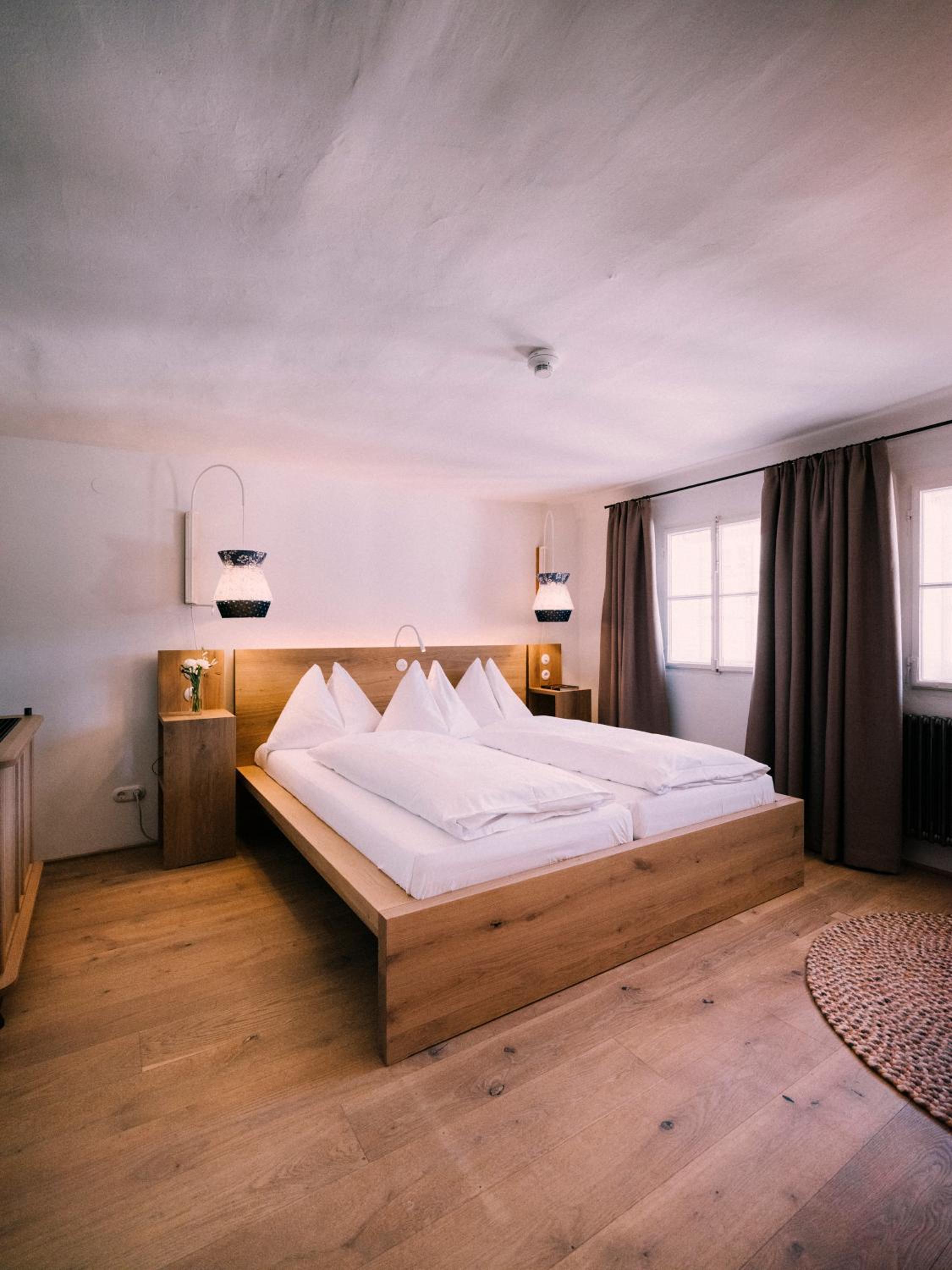 Small Double Room - Photo 1