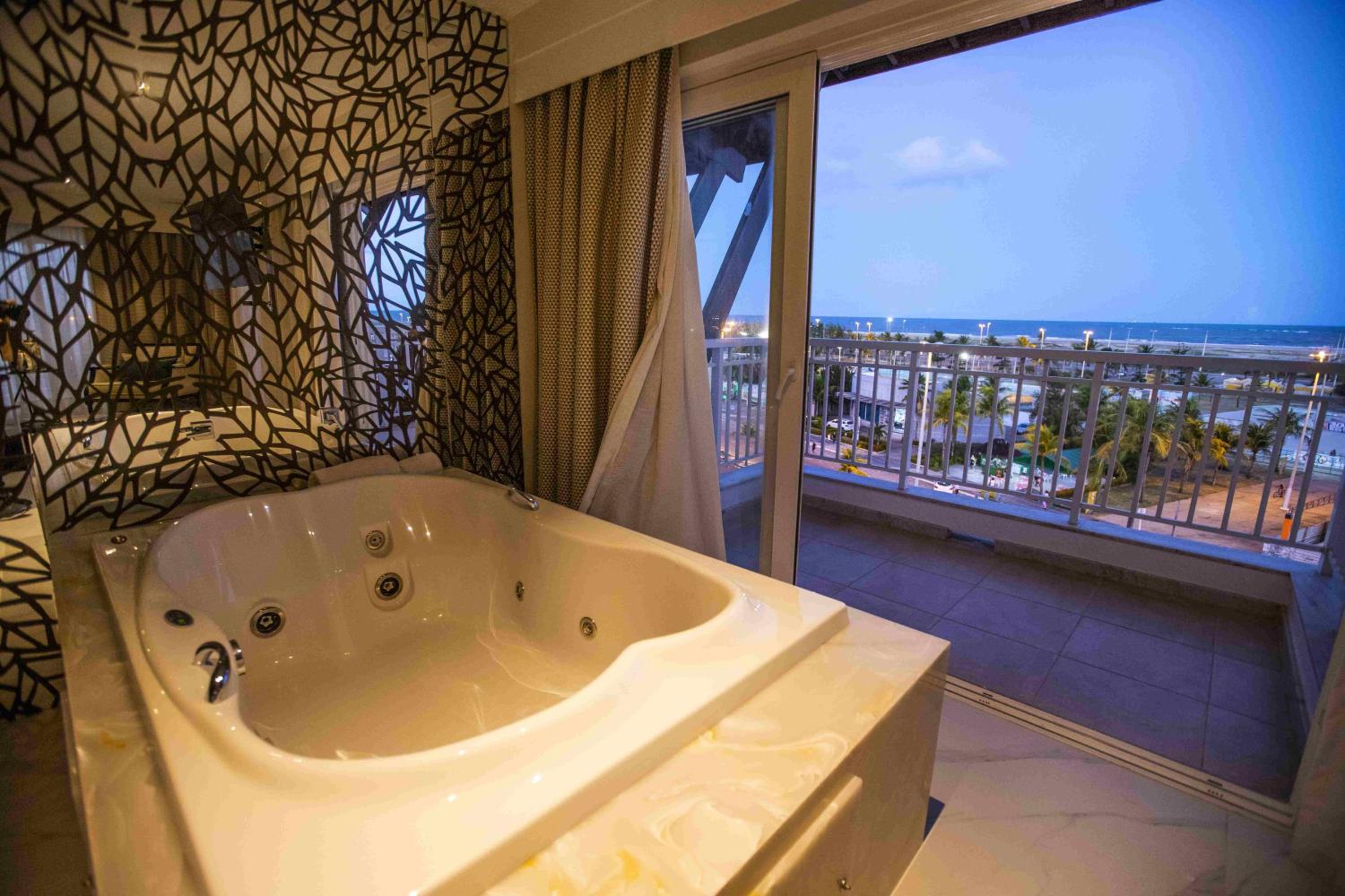 Presidential Suite - Photo 7