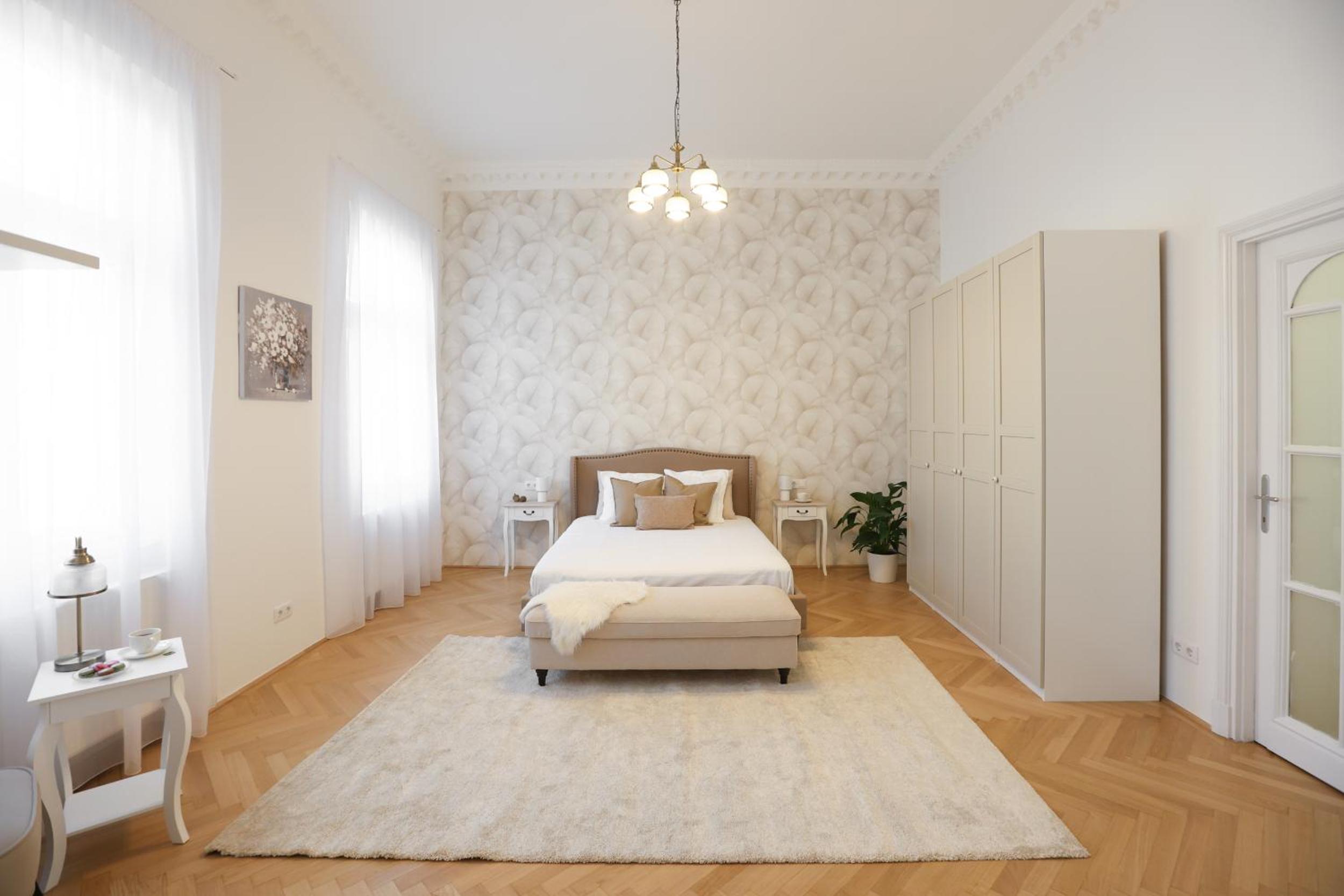Deluxe Apartment - Photo 2