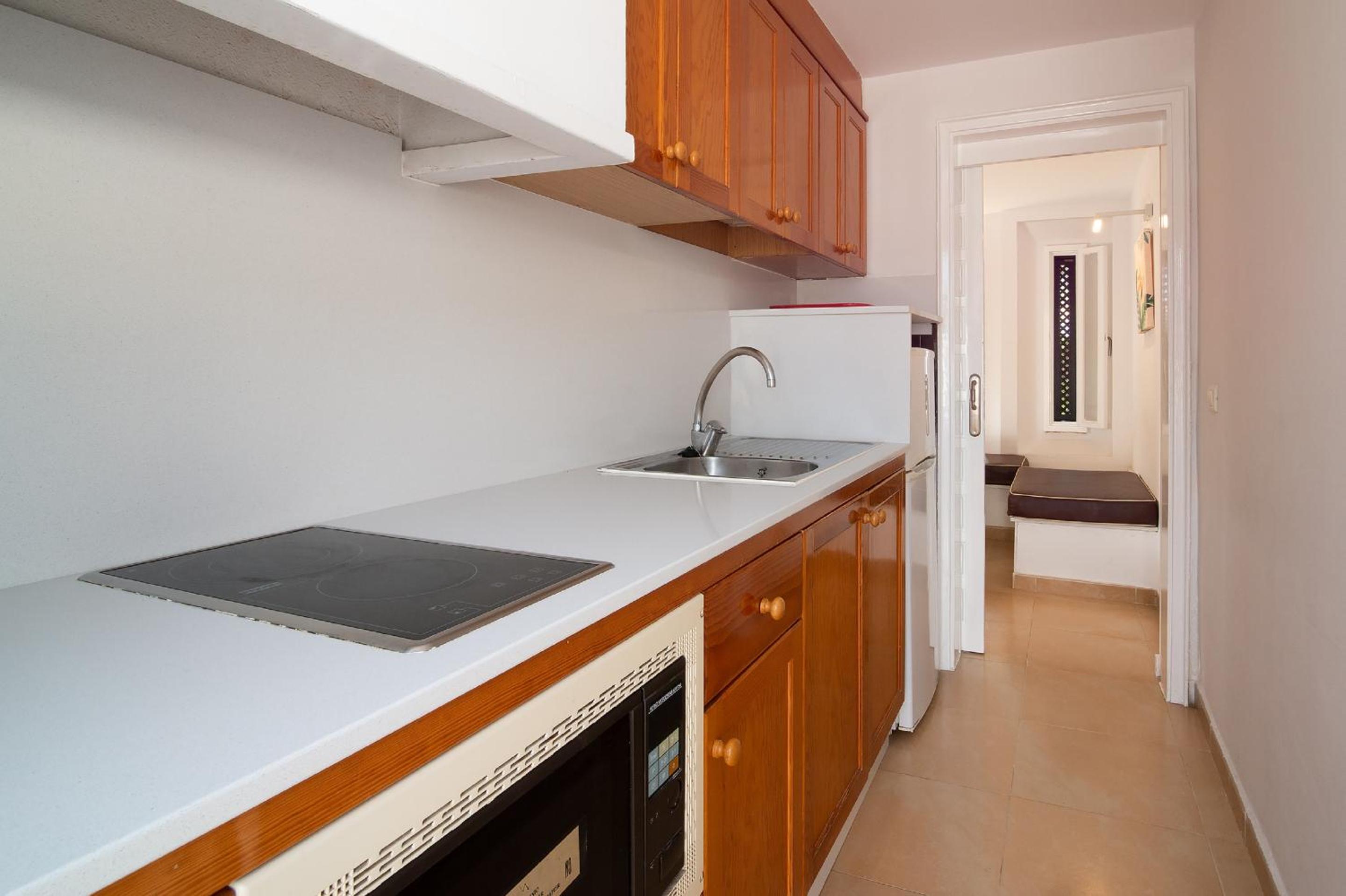 Superior One-Bedroom Bungalow (2 Adults) thumbnail 5