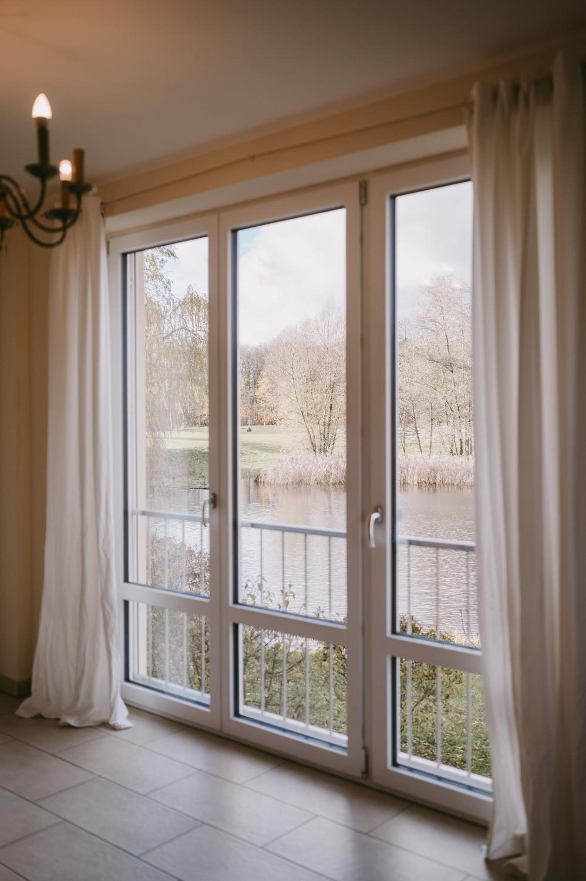 Apartment with Lake View photo 2