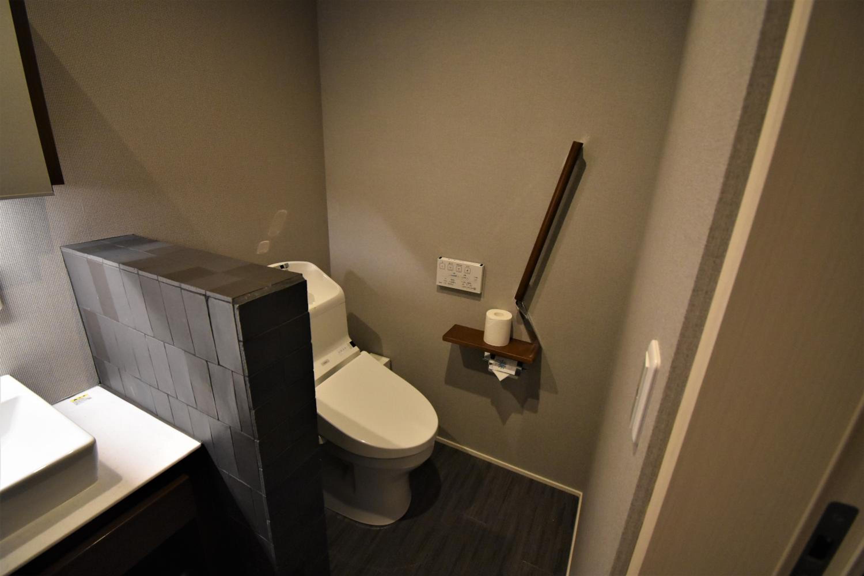 Budget Twin Room - Photo 4