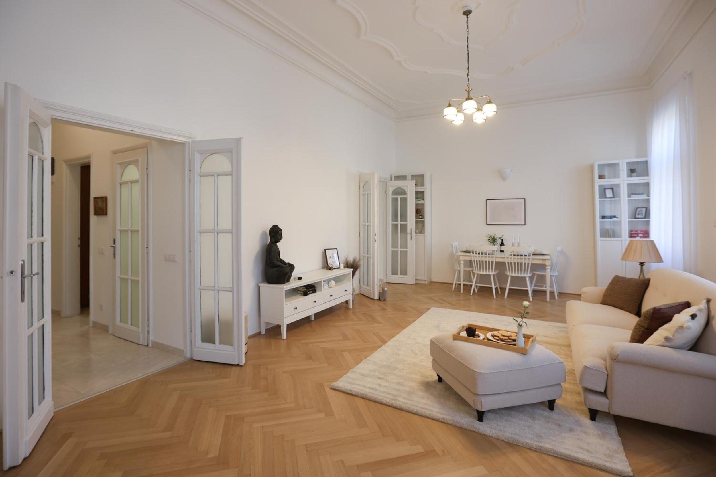 Deluxe Apartment - Photo 9