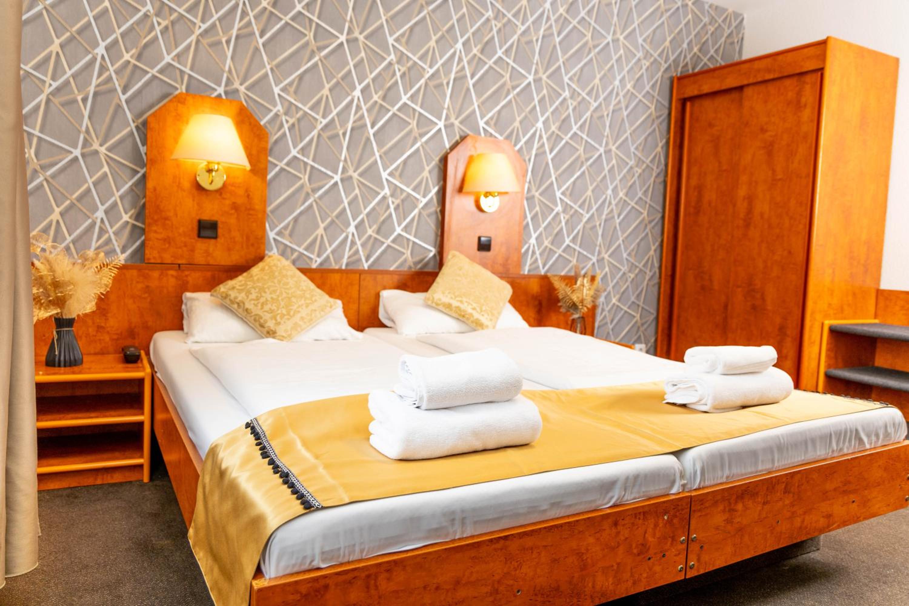 Double Room - Photo 1
