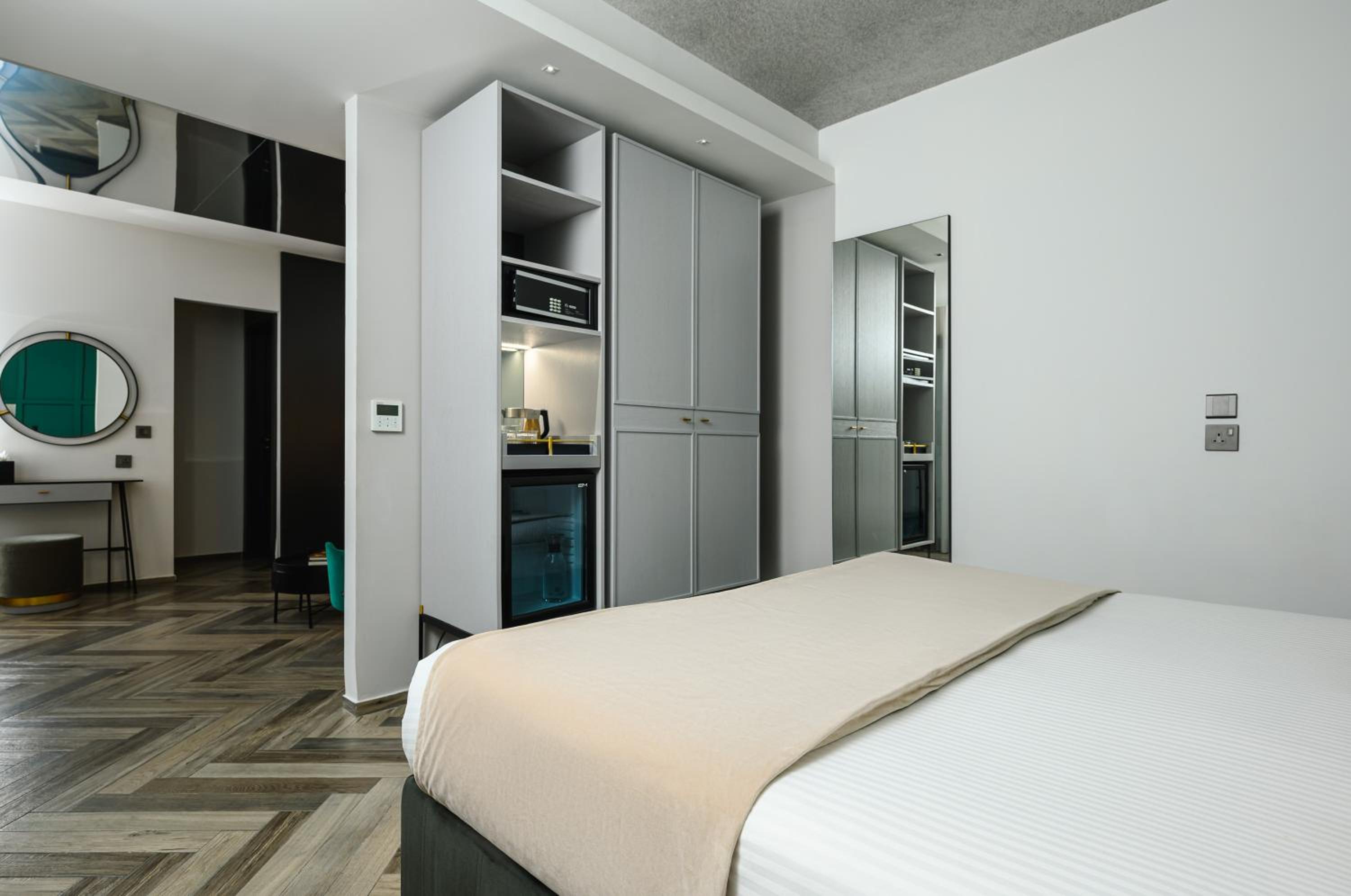 Deluxe Suite