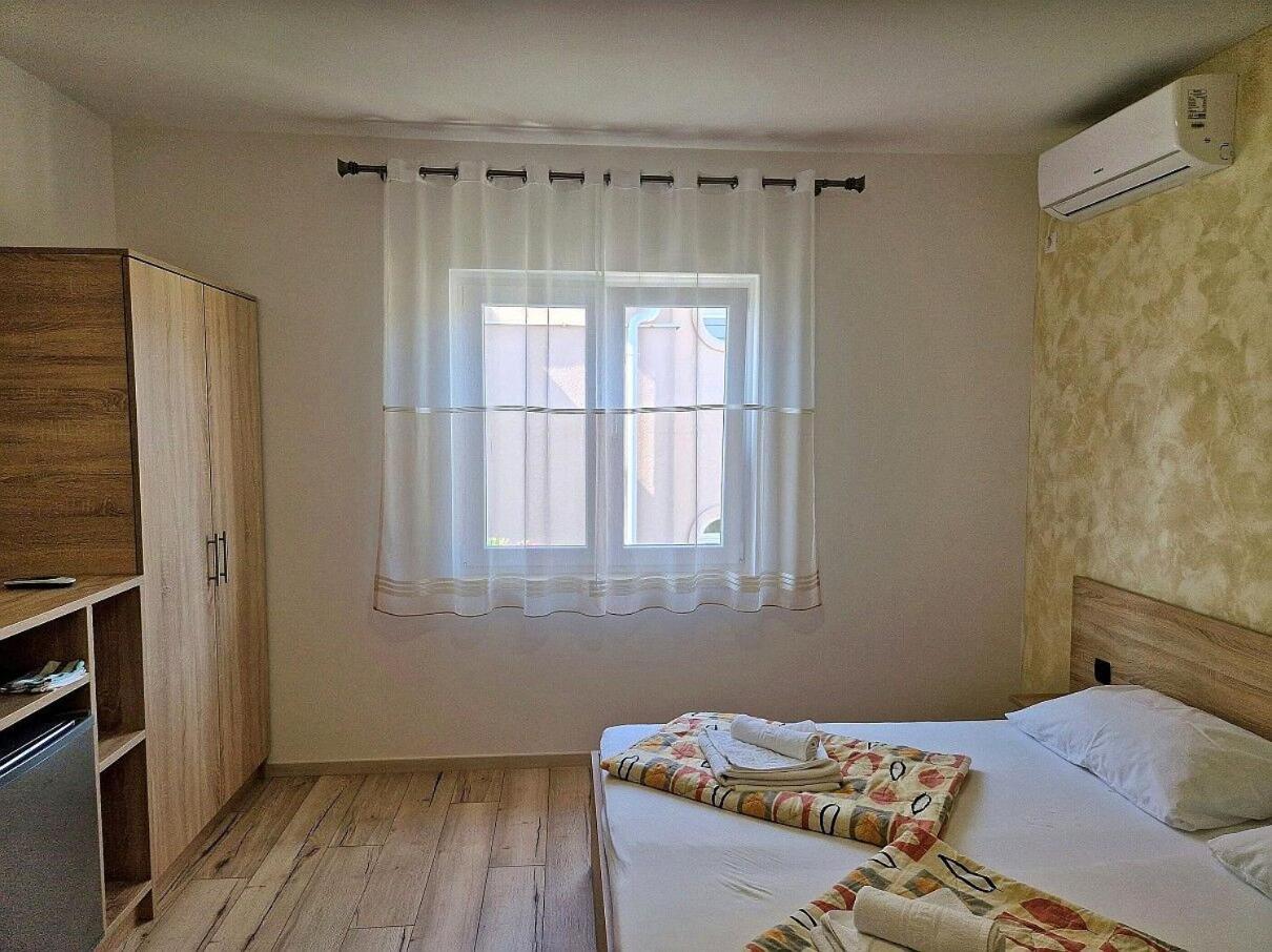 Triple Room - First Floor photo 3