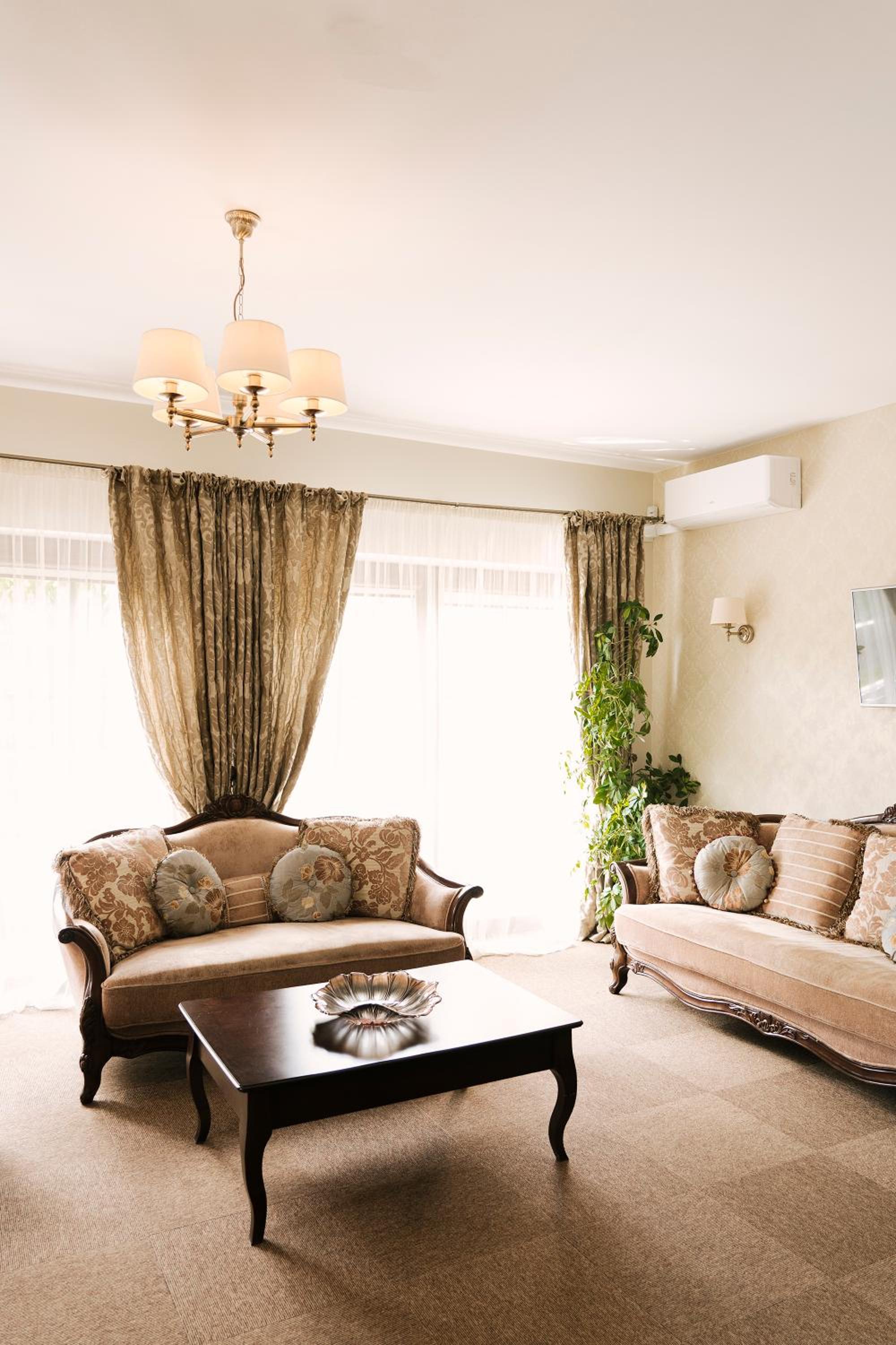 Junior Suite with Balcony - Photo 7