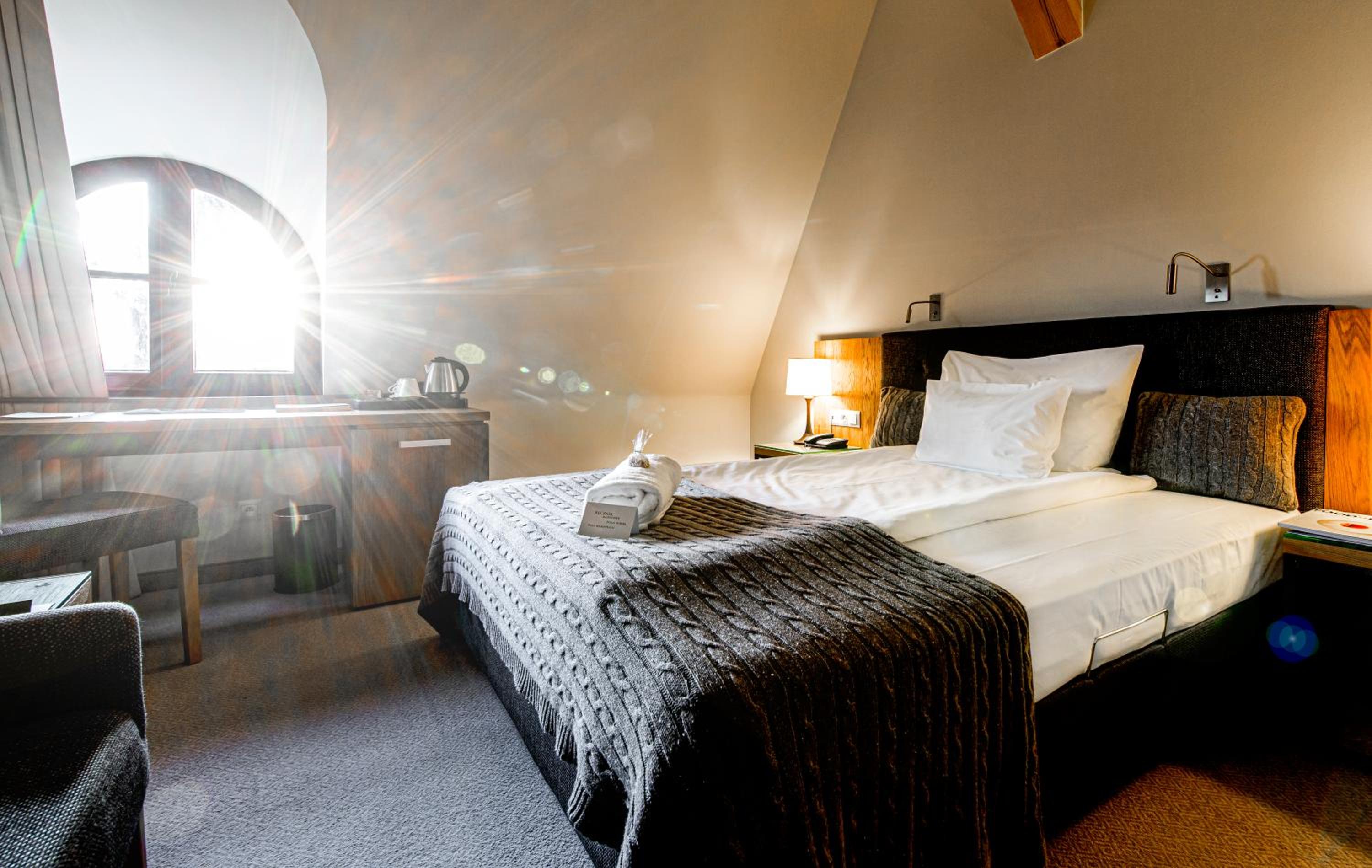 Standard Single Room – Castle