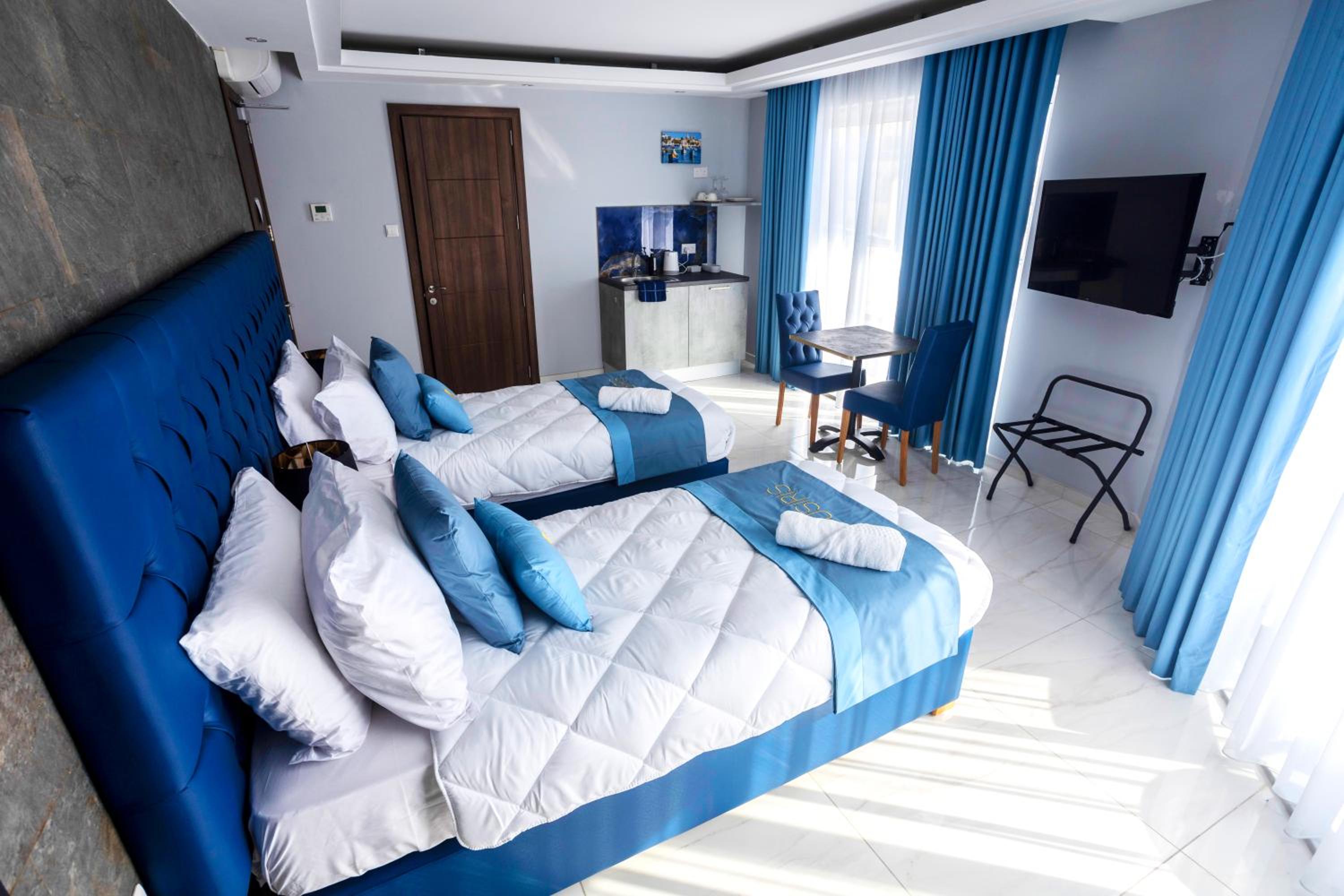 Deluxe Double or Twin Room with Balcony photo 3