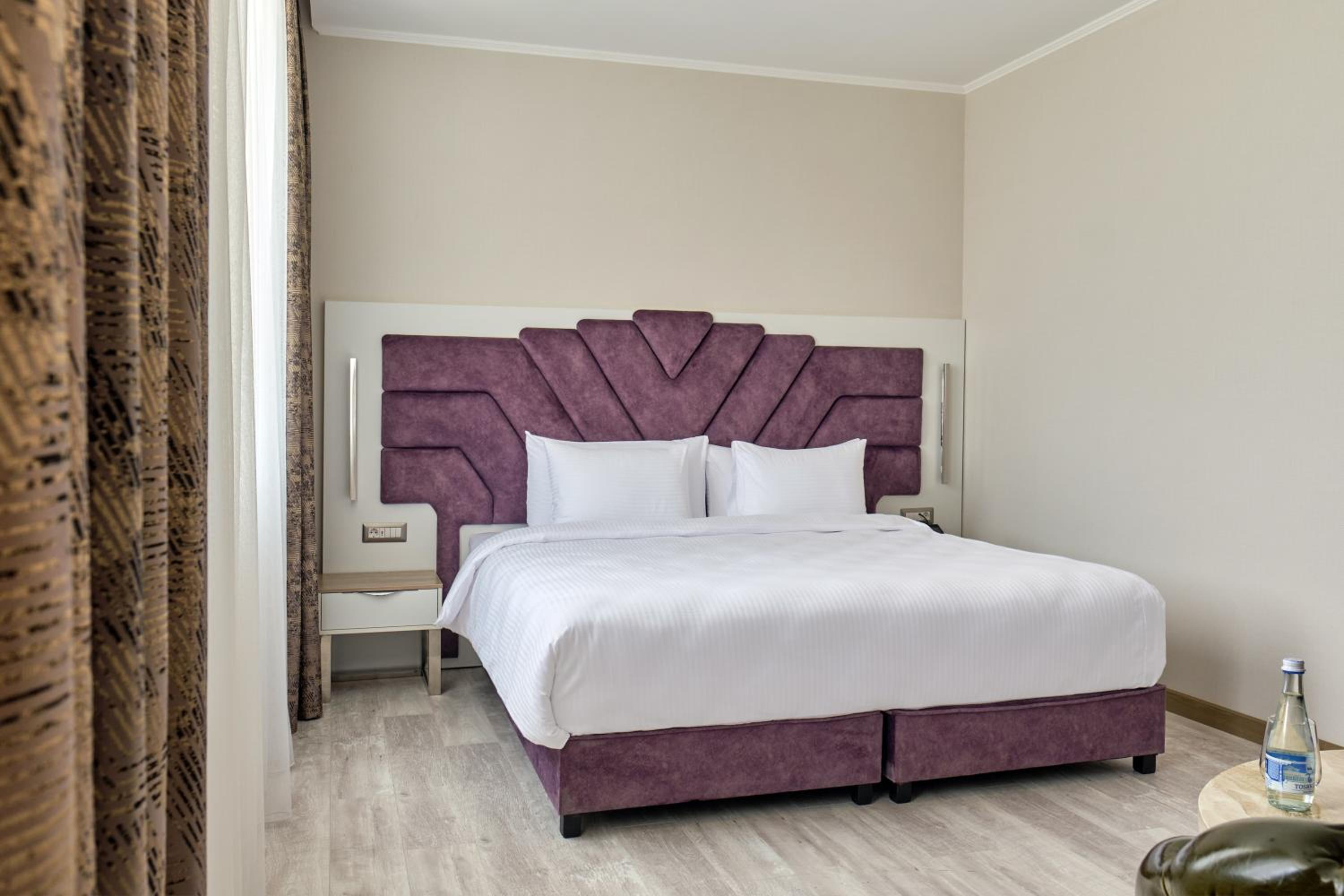 Premium Room - Photo 7