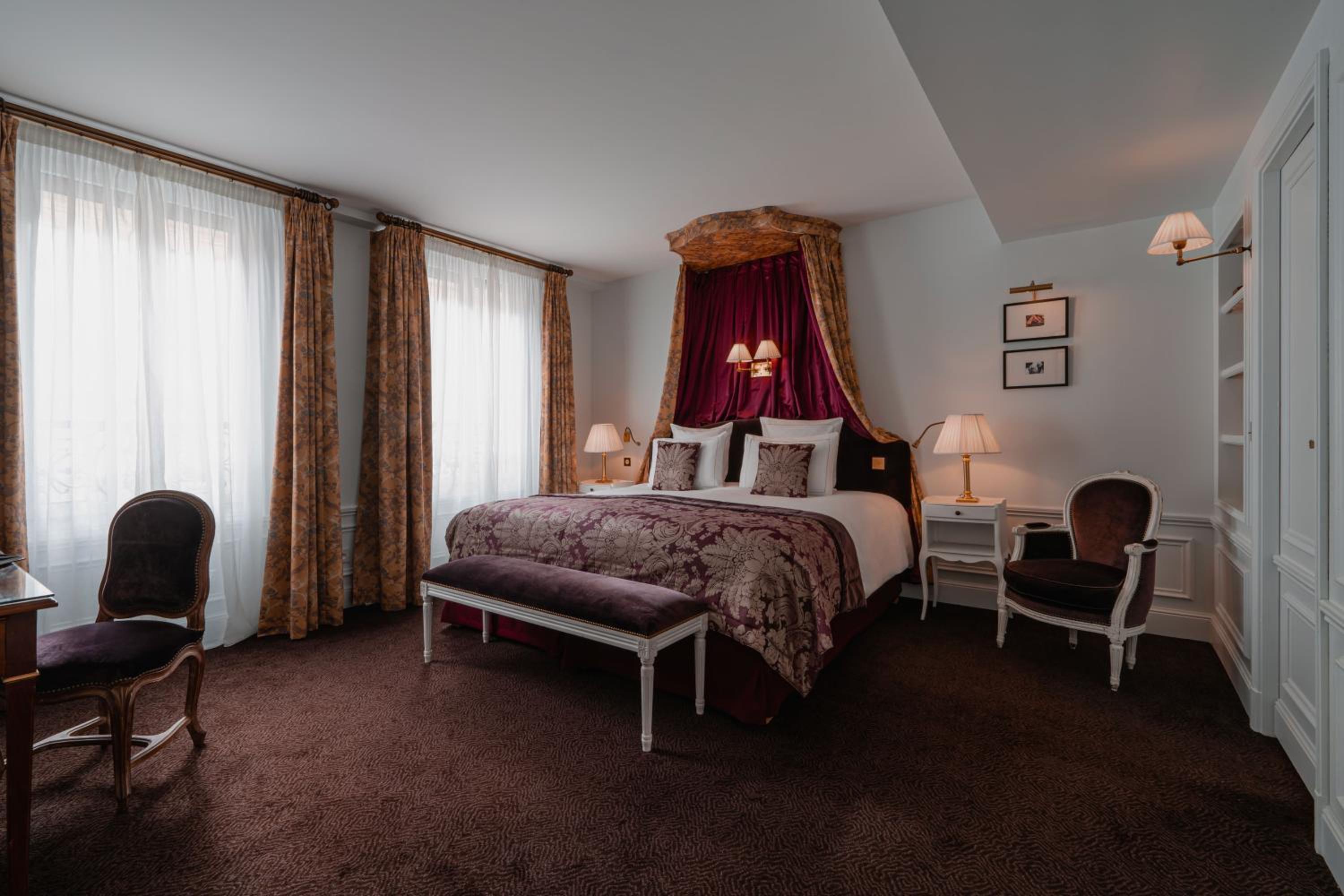 Executive Suite