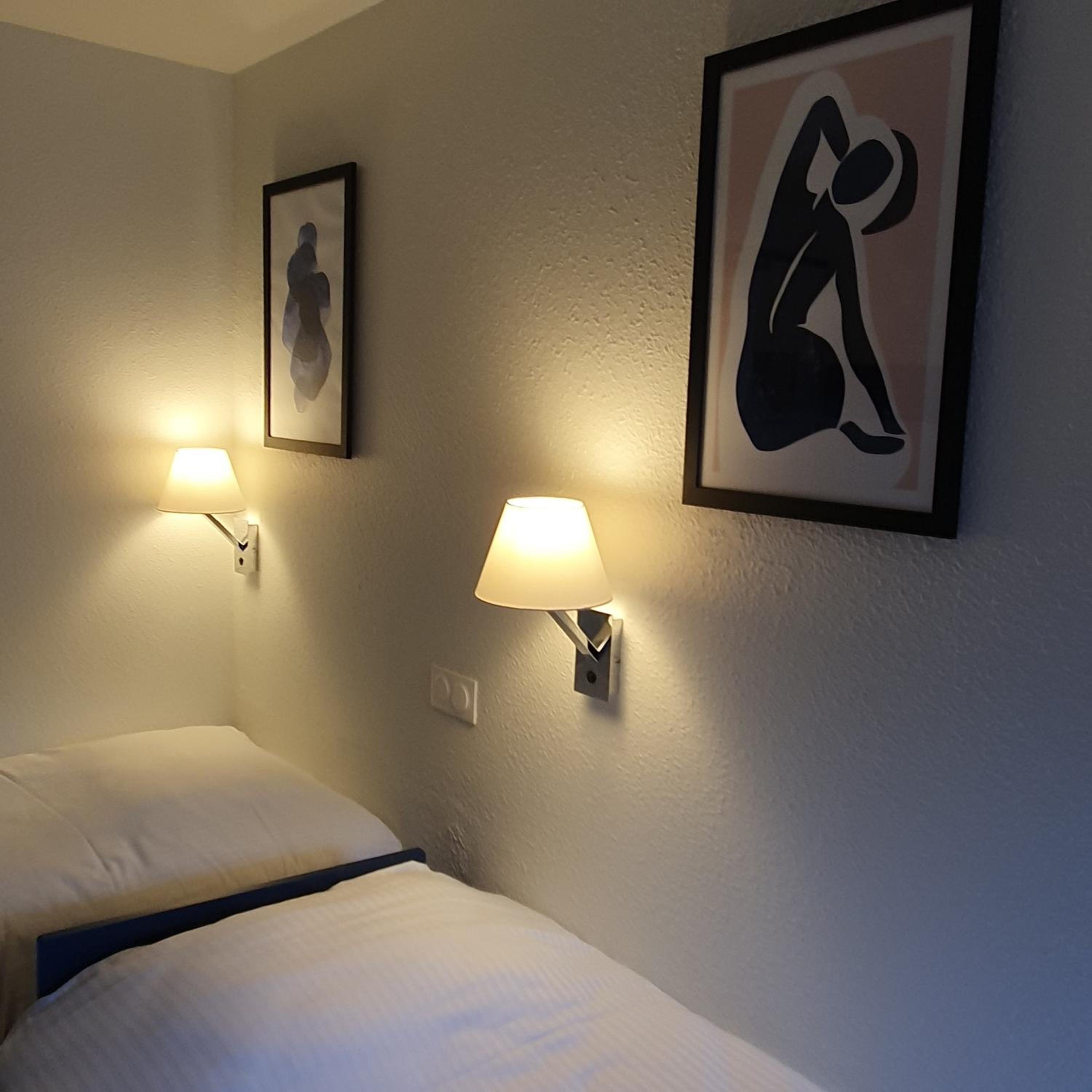Twin Room - Photo 5