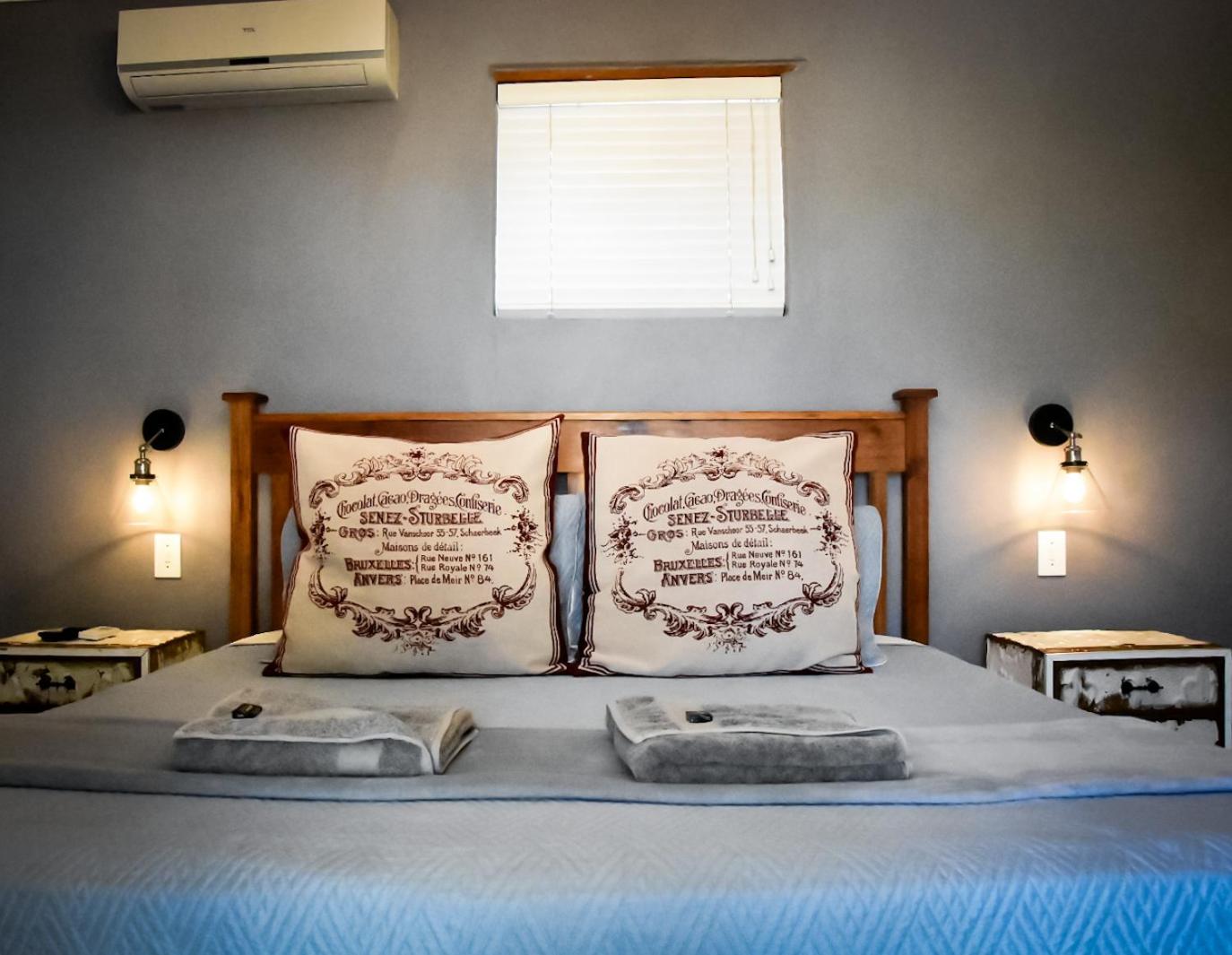 Deluxe King Room photo 1