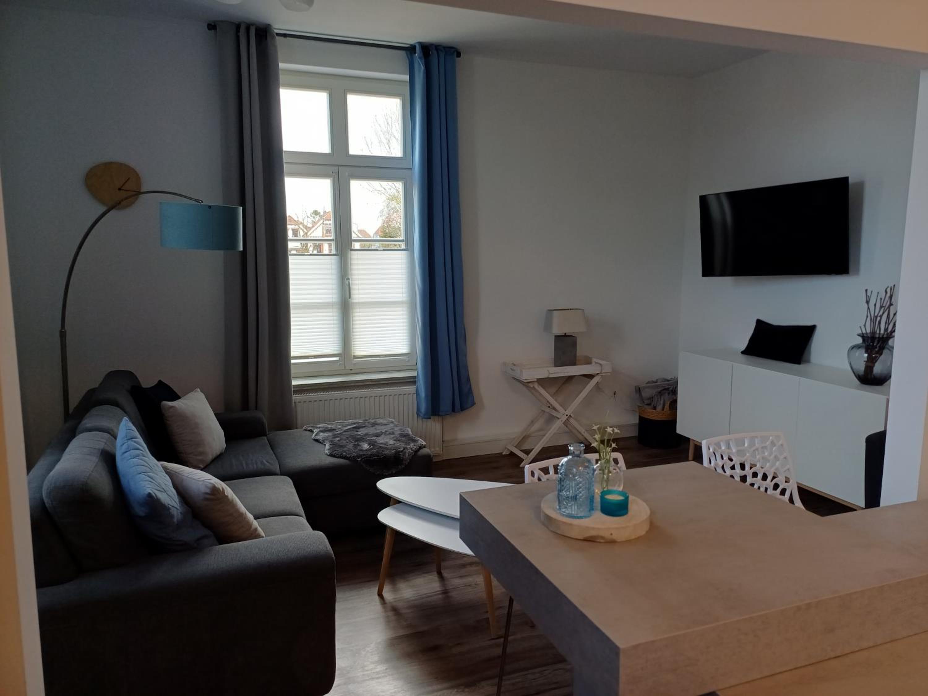 Apartment 7 photo 1