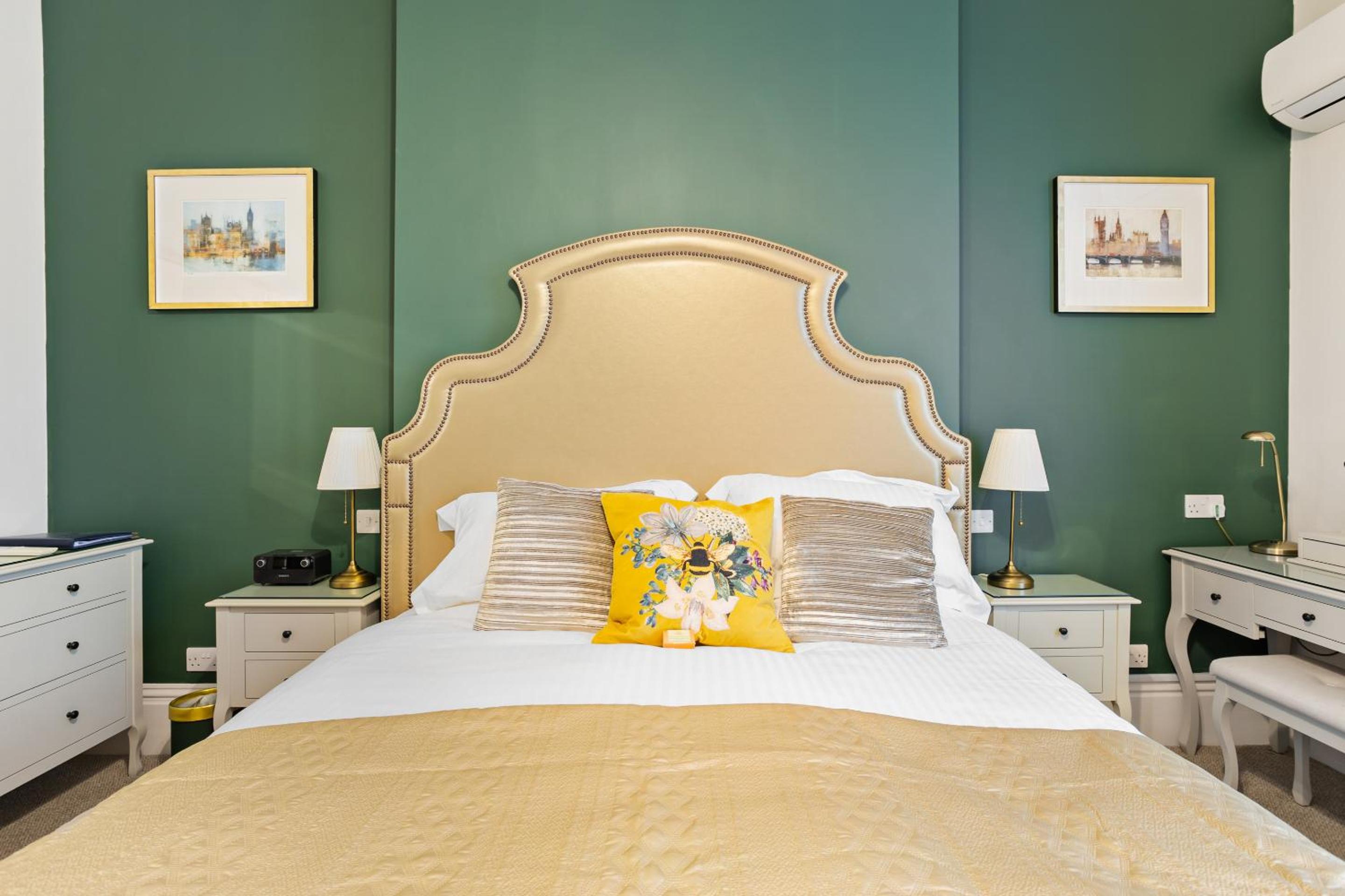 Superior King Room photo 3