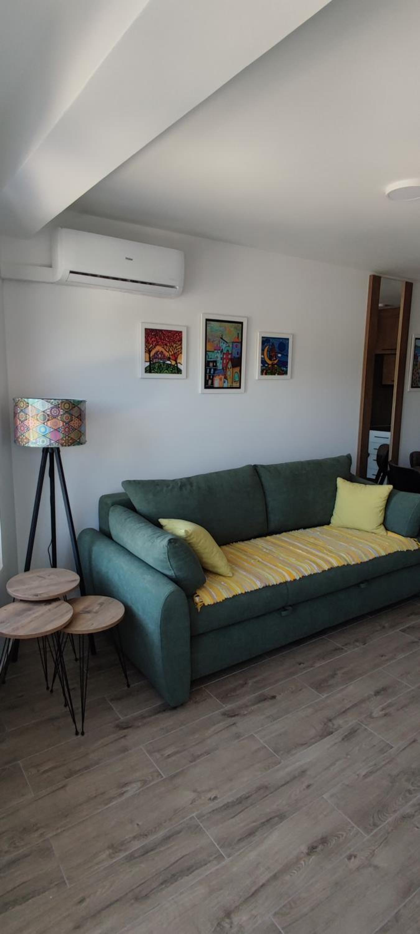 One-Bedroom Apartment photo 3