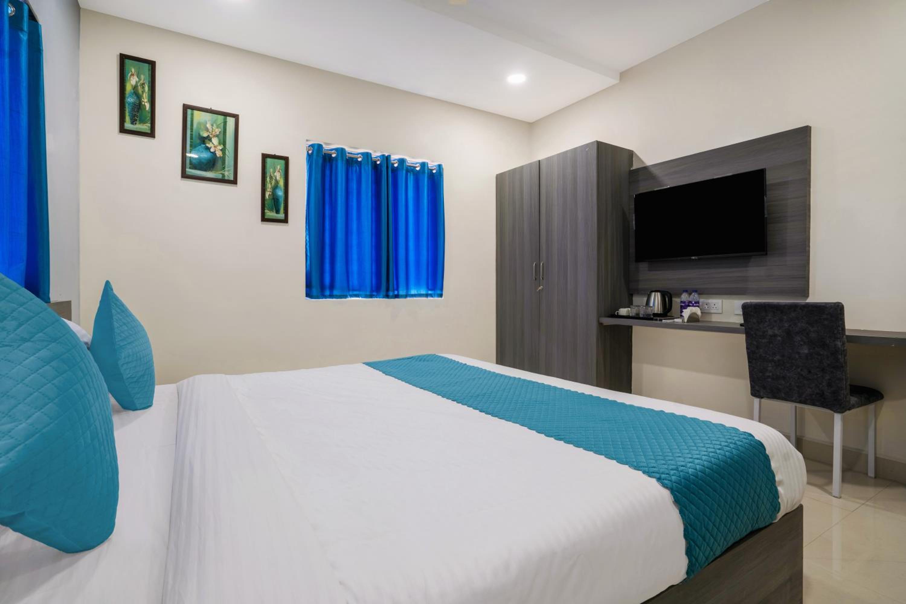 Deluxe Double Room - Photo 24