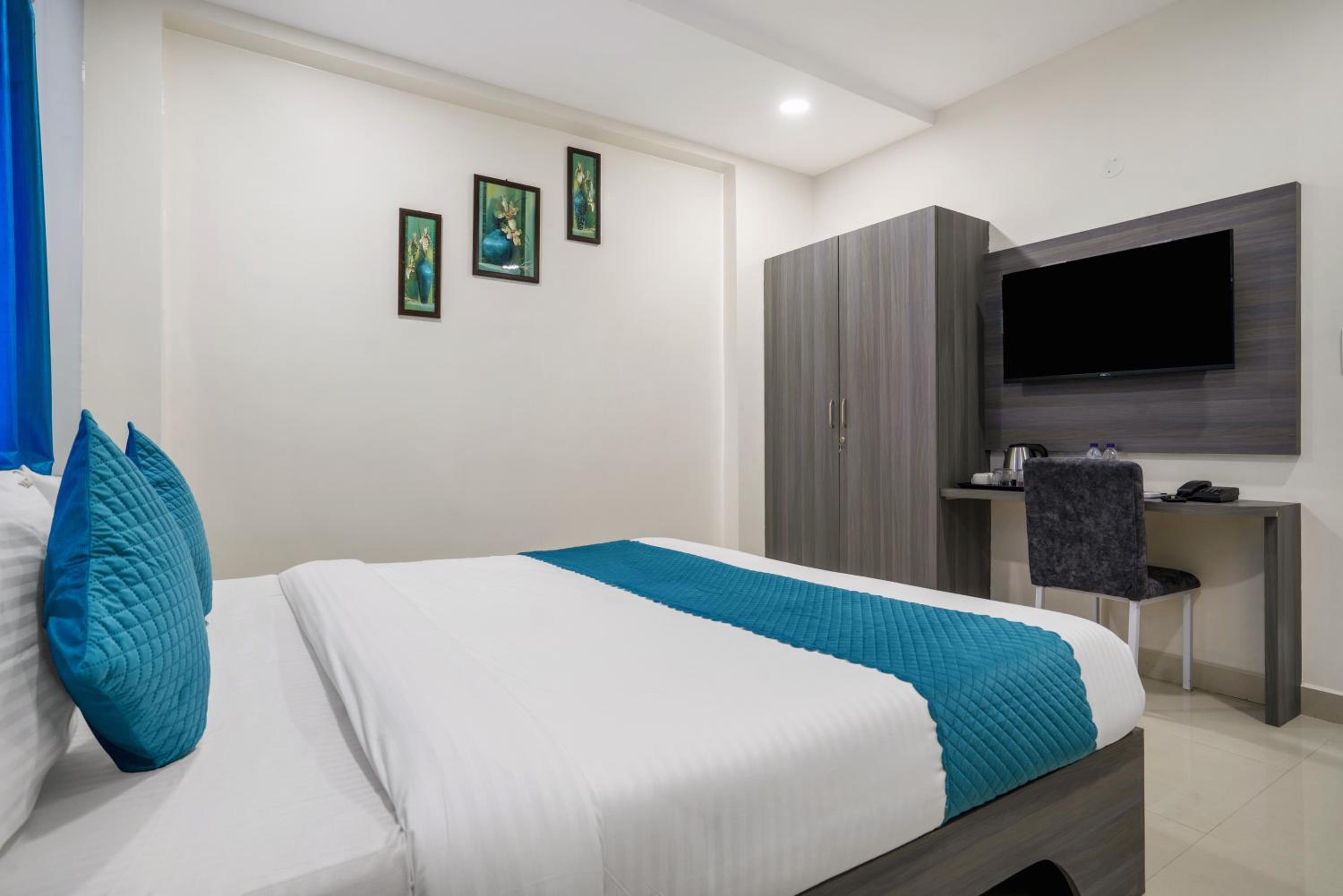 Deluxe Double Room - Photo 19