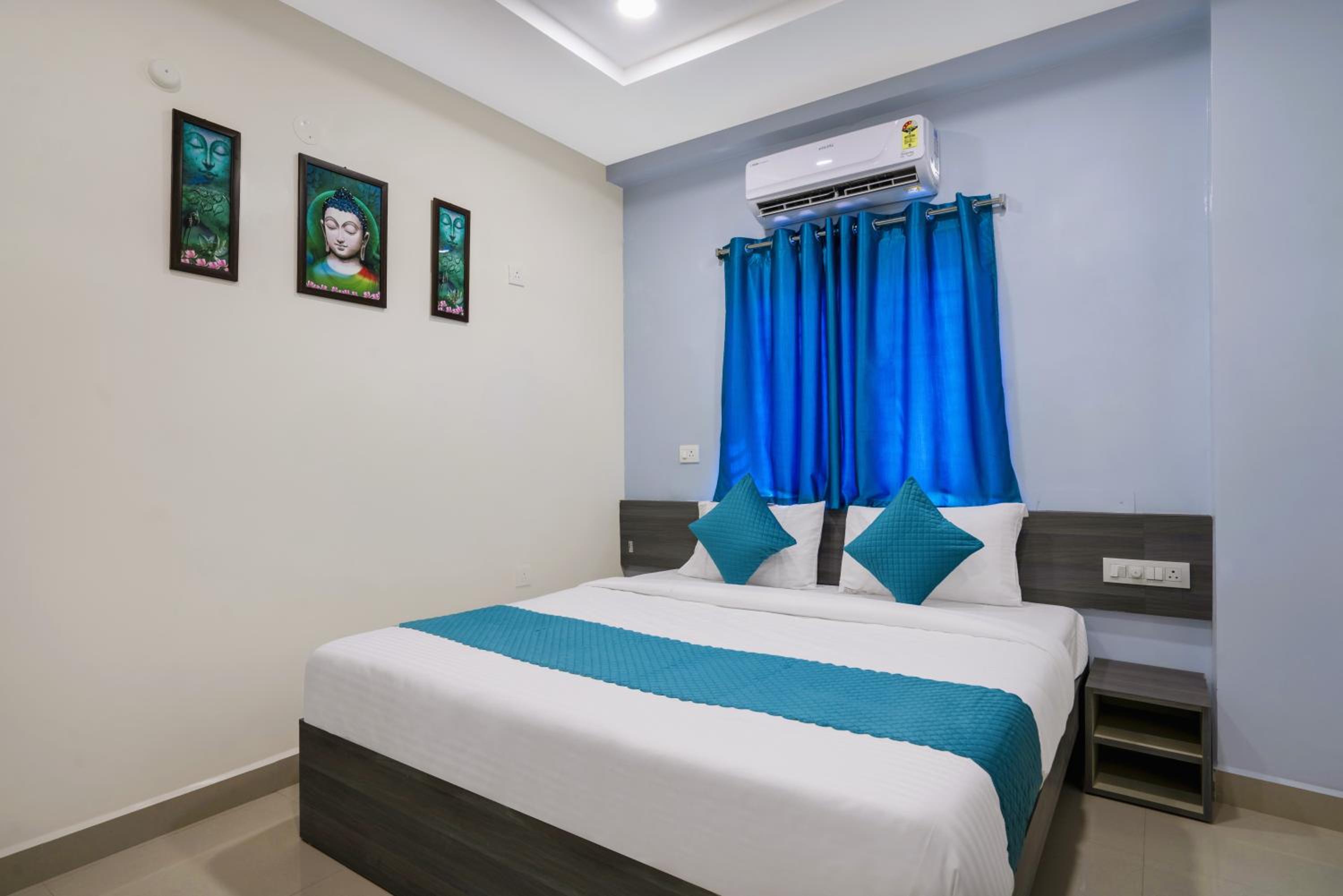 Deluxe Double Room - Photo 17