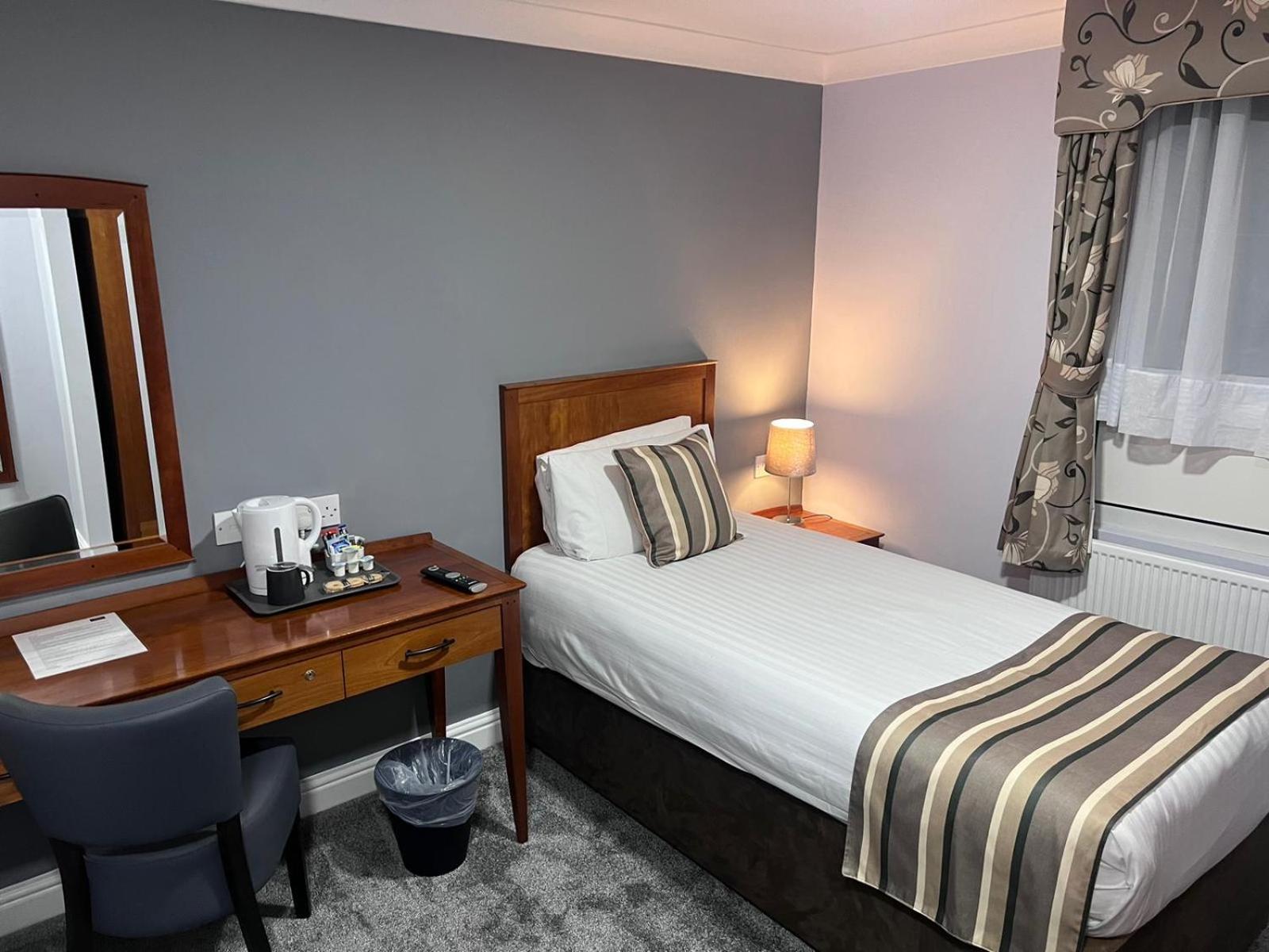 Single Room photo 2