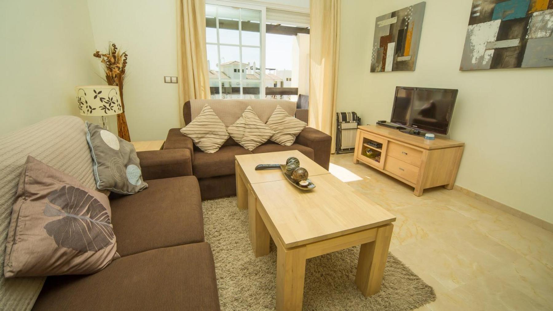 Apartamento con vista a la piscina