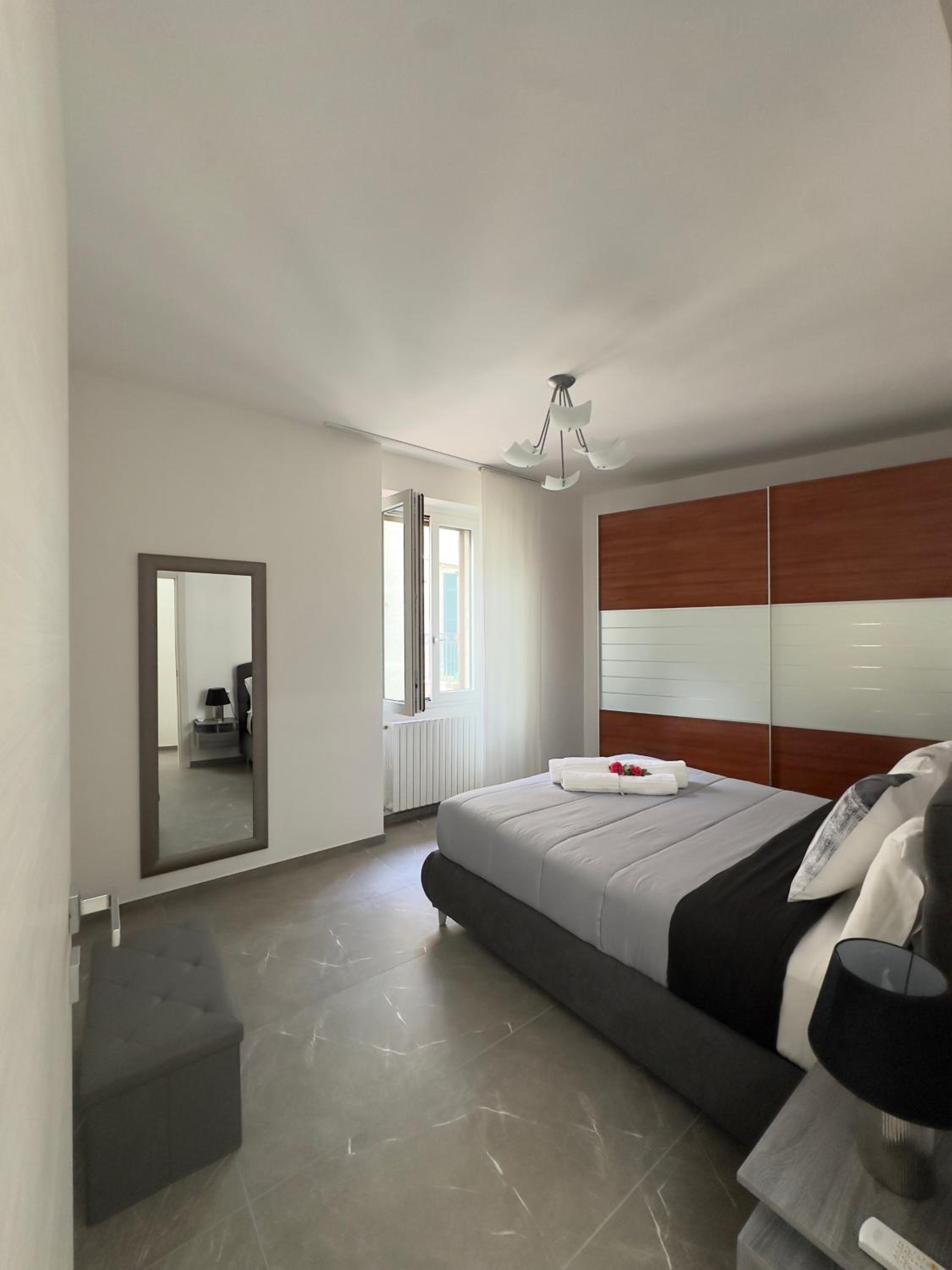 Three-Bedroom Apartment photo 2