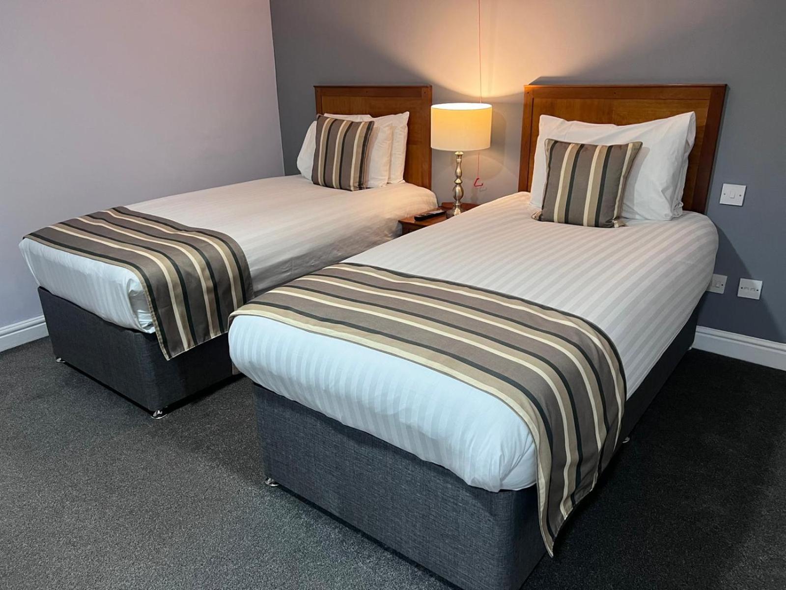 Twin Room - Photo 1