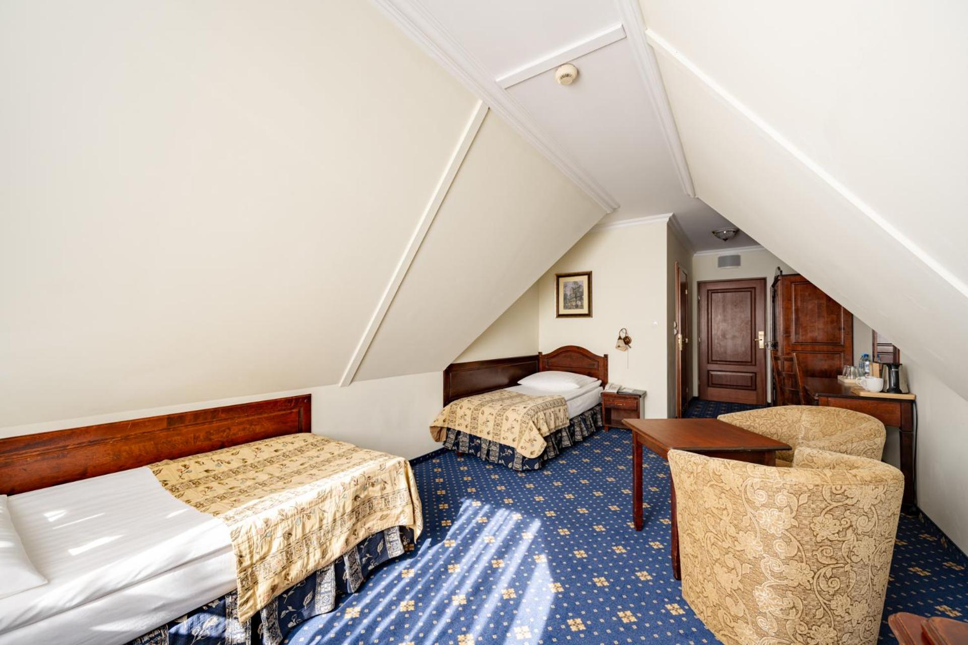 Standard Twin Room photo 3