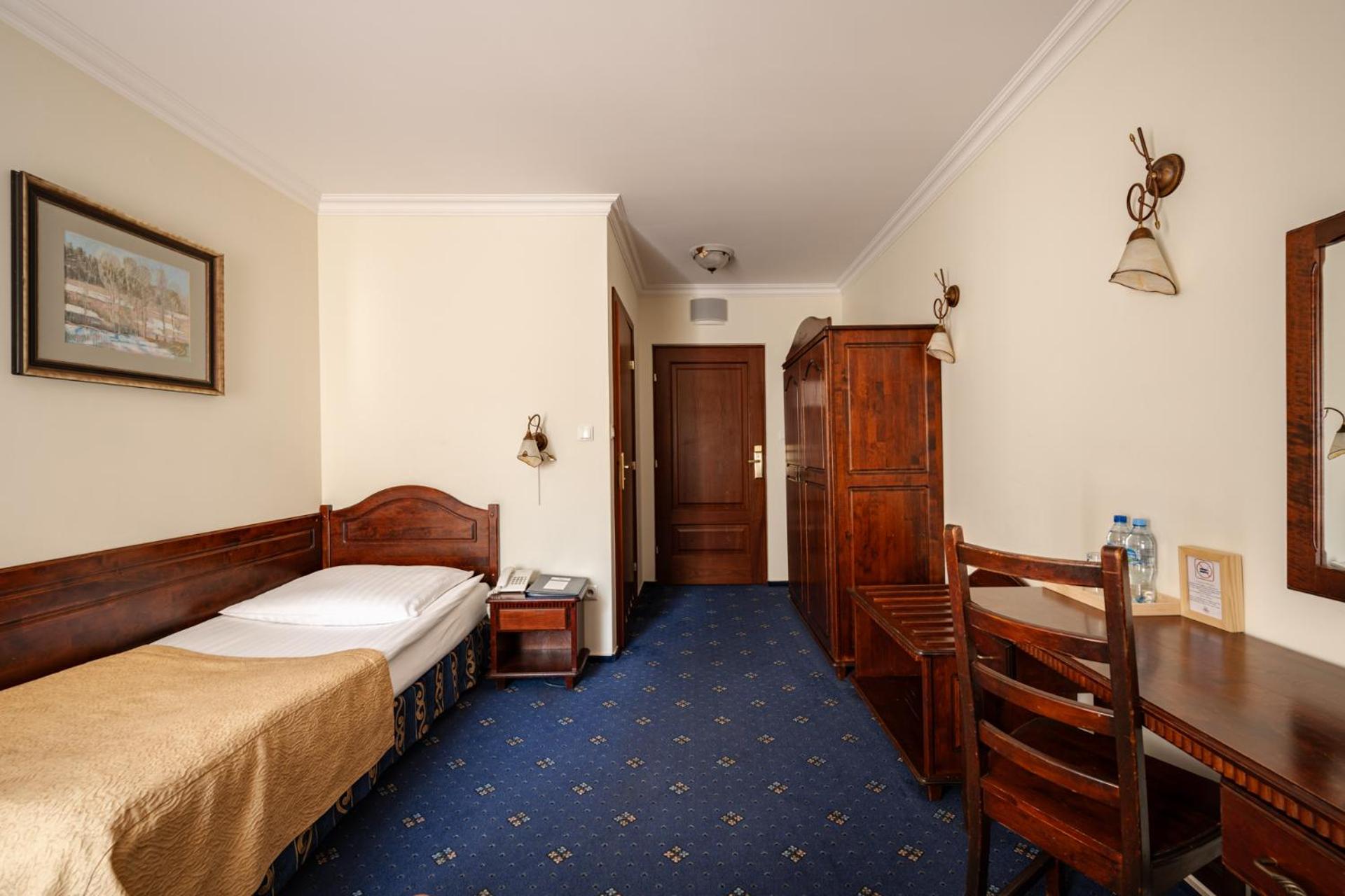 Single Room photo 2