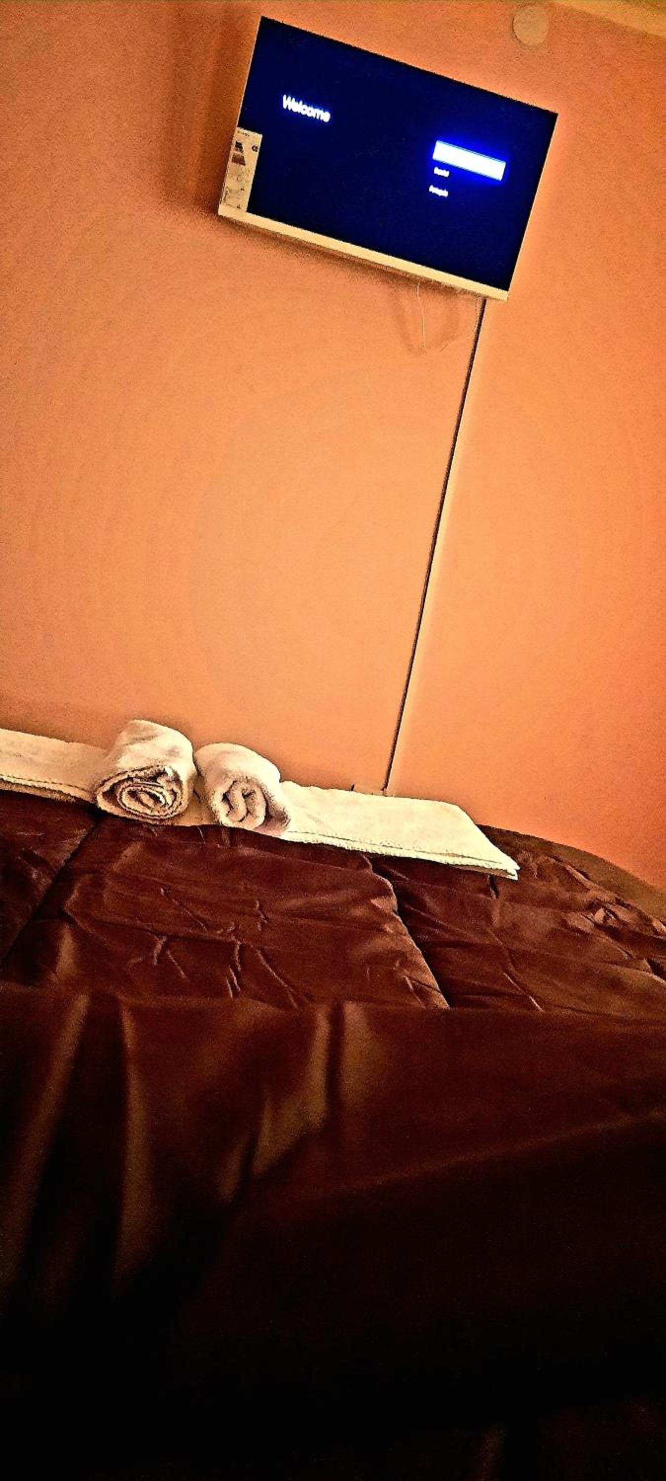 Double Room With Shared Bathroom photo 2