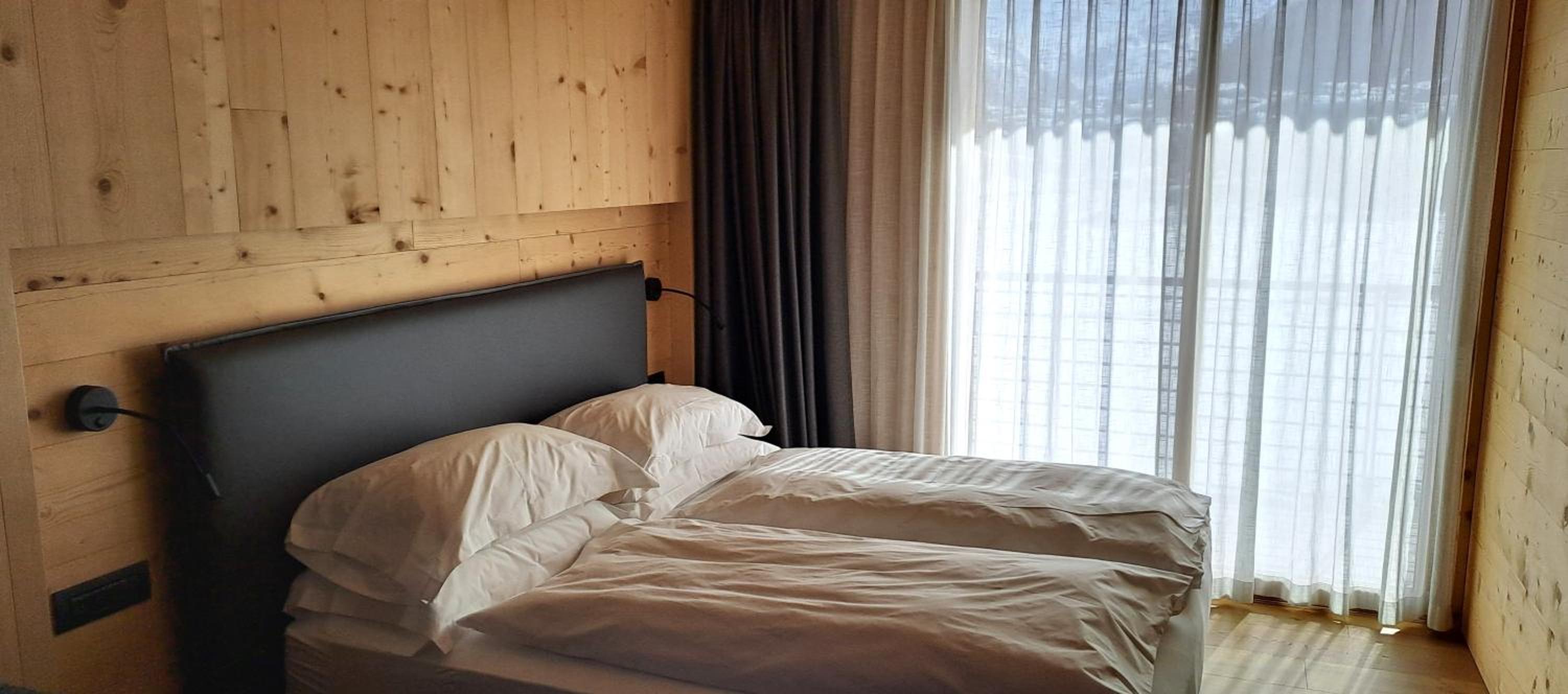 Deluxe Double or Twin Room - Photo 13