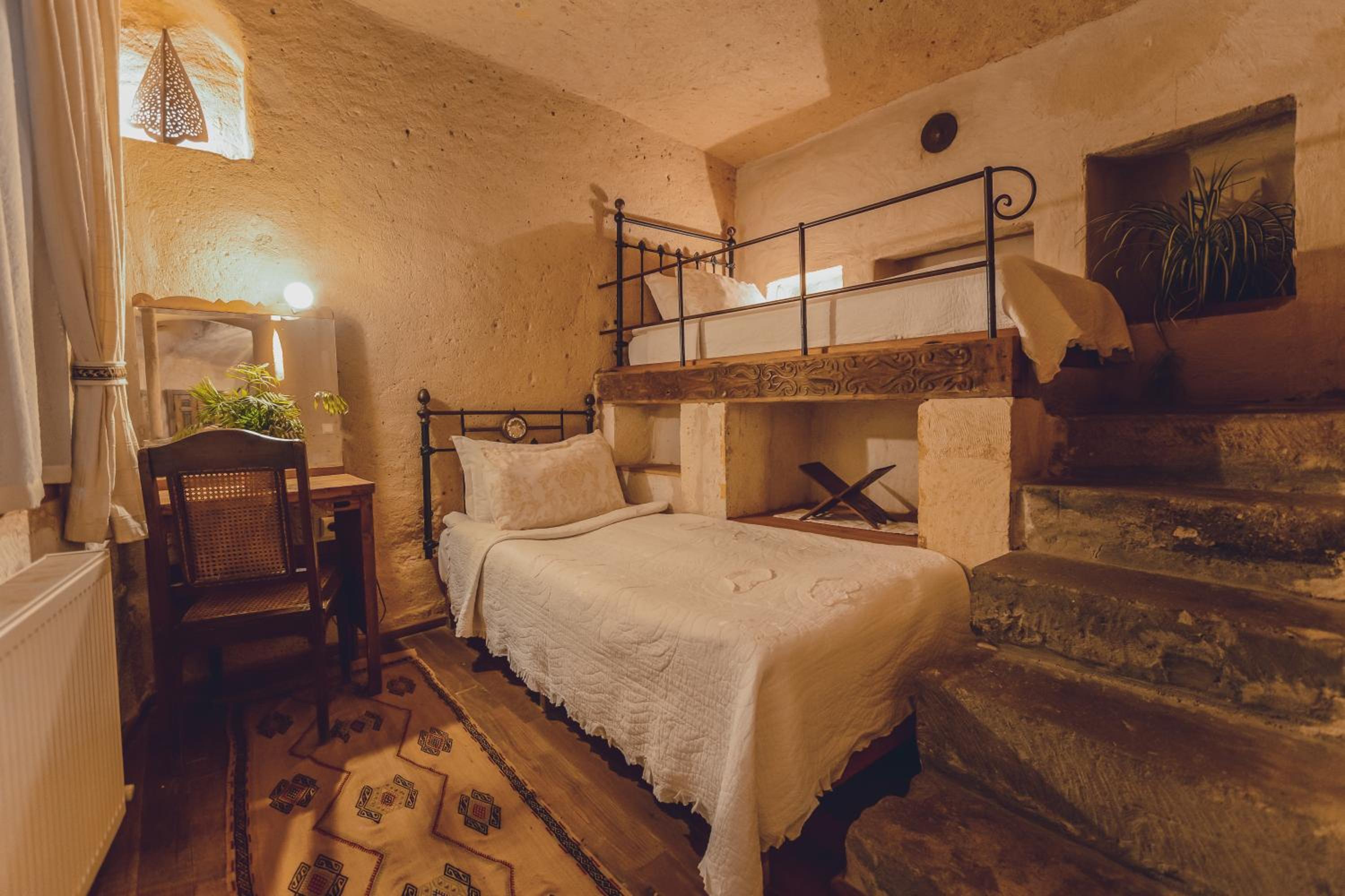 Suite - Photo 21