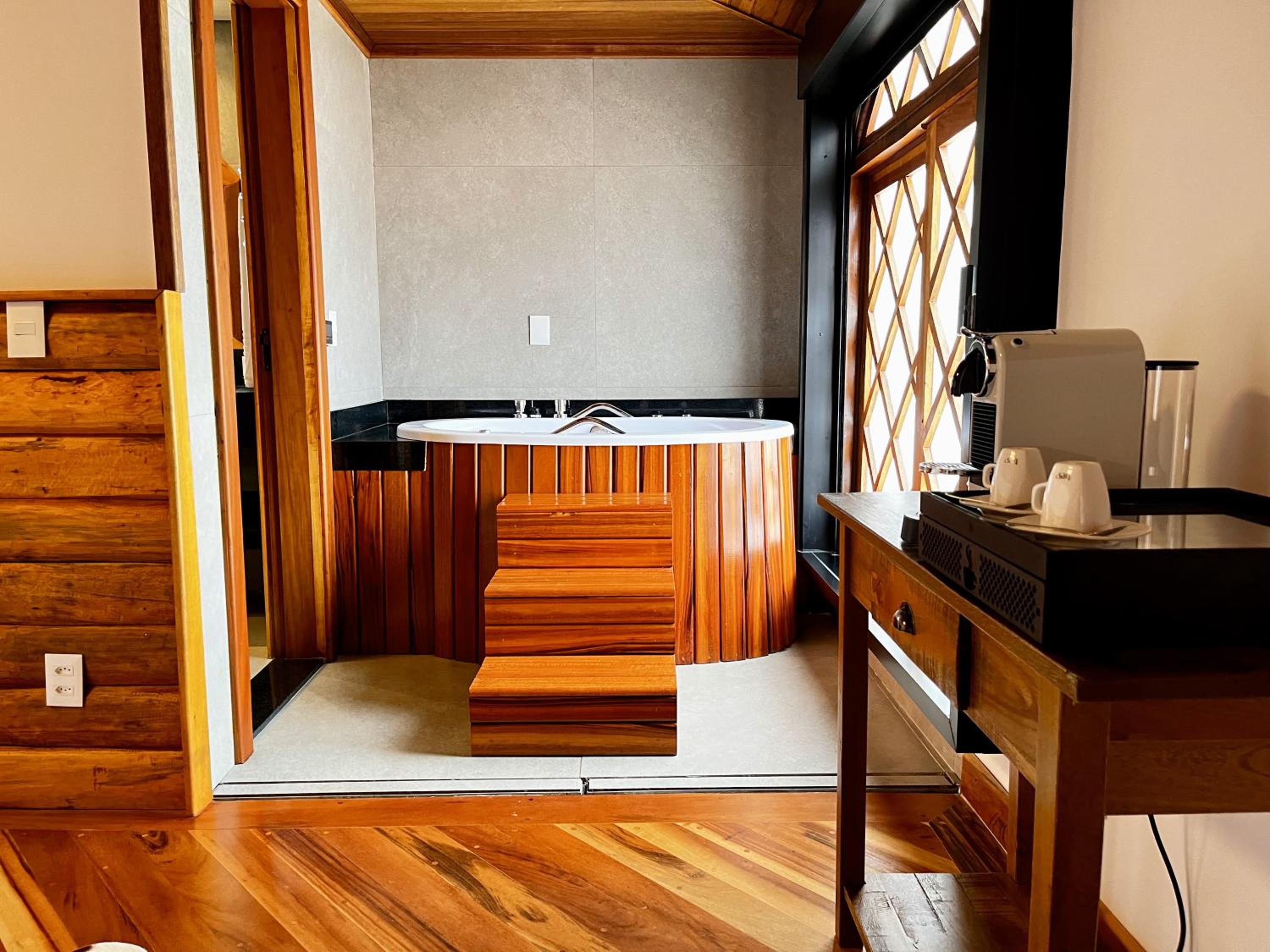 King Room with Spa Bath