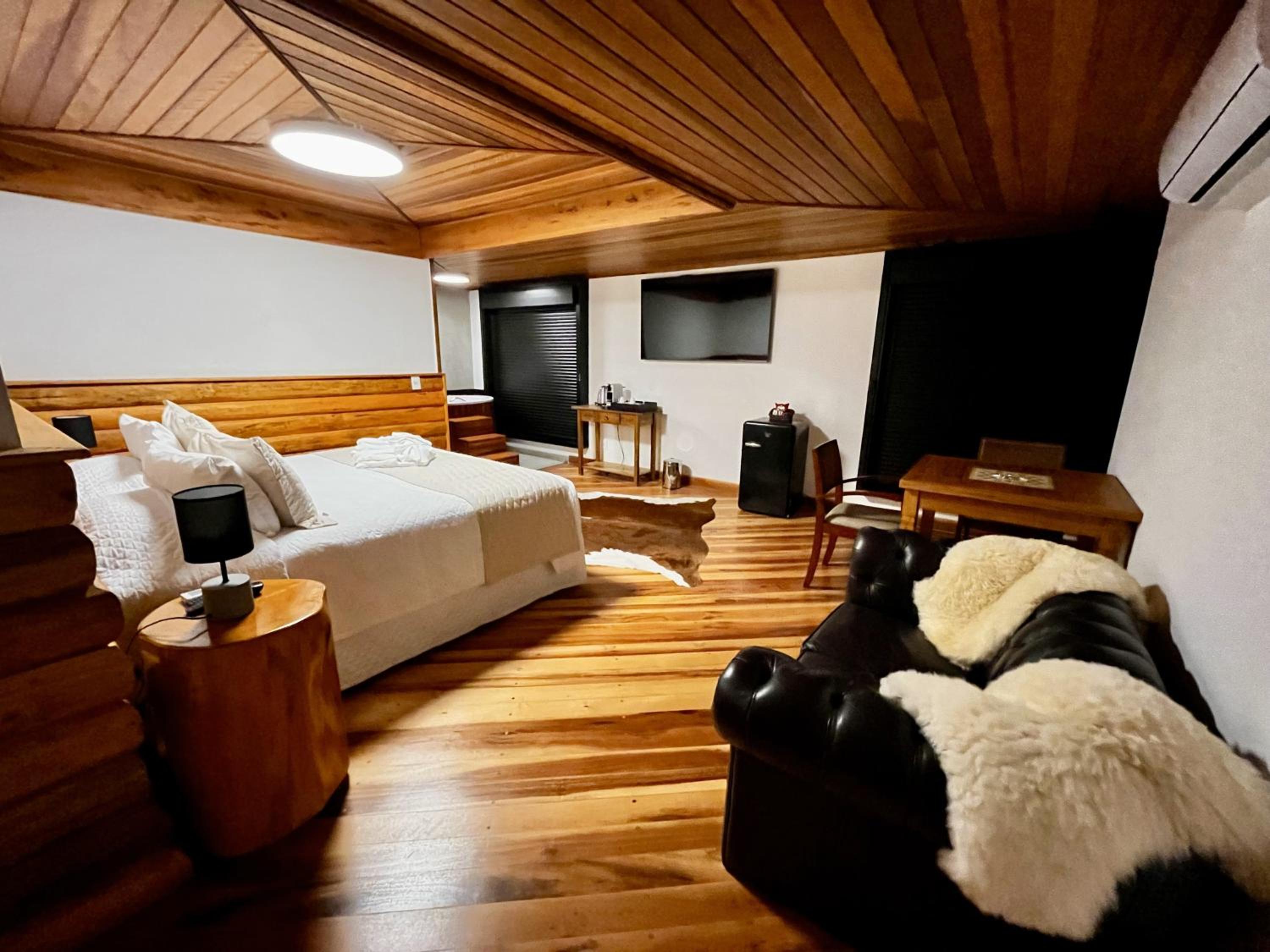 King Room with Spa Bath