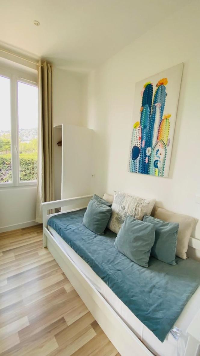 Family Room with Sea View photo 2