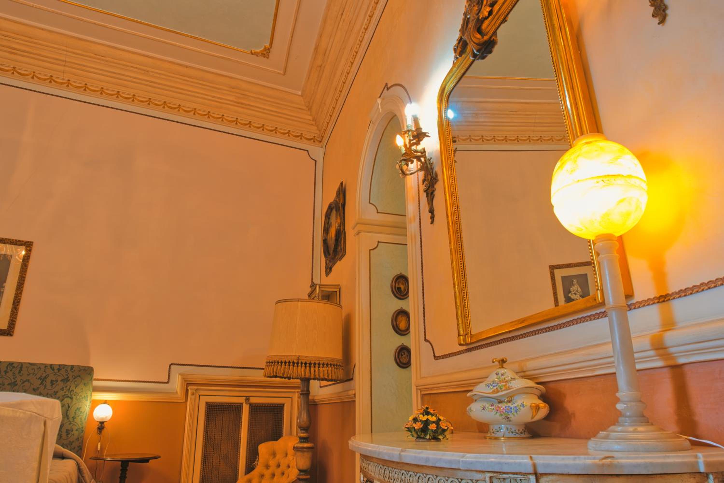 Deluxe Triple Room - Photo 8
