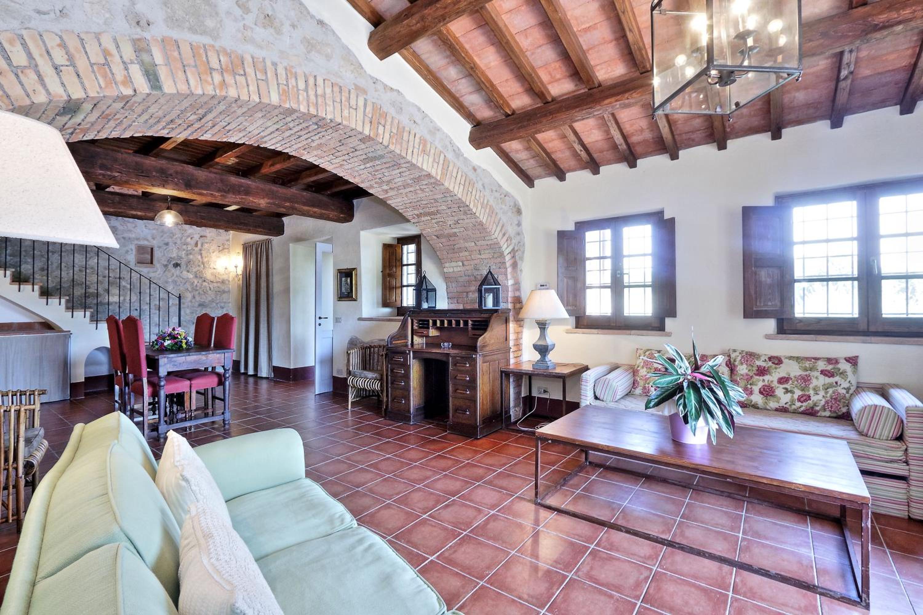 Large One-Bedroom Apartment - Split Level