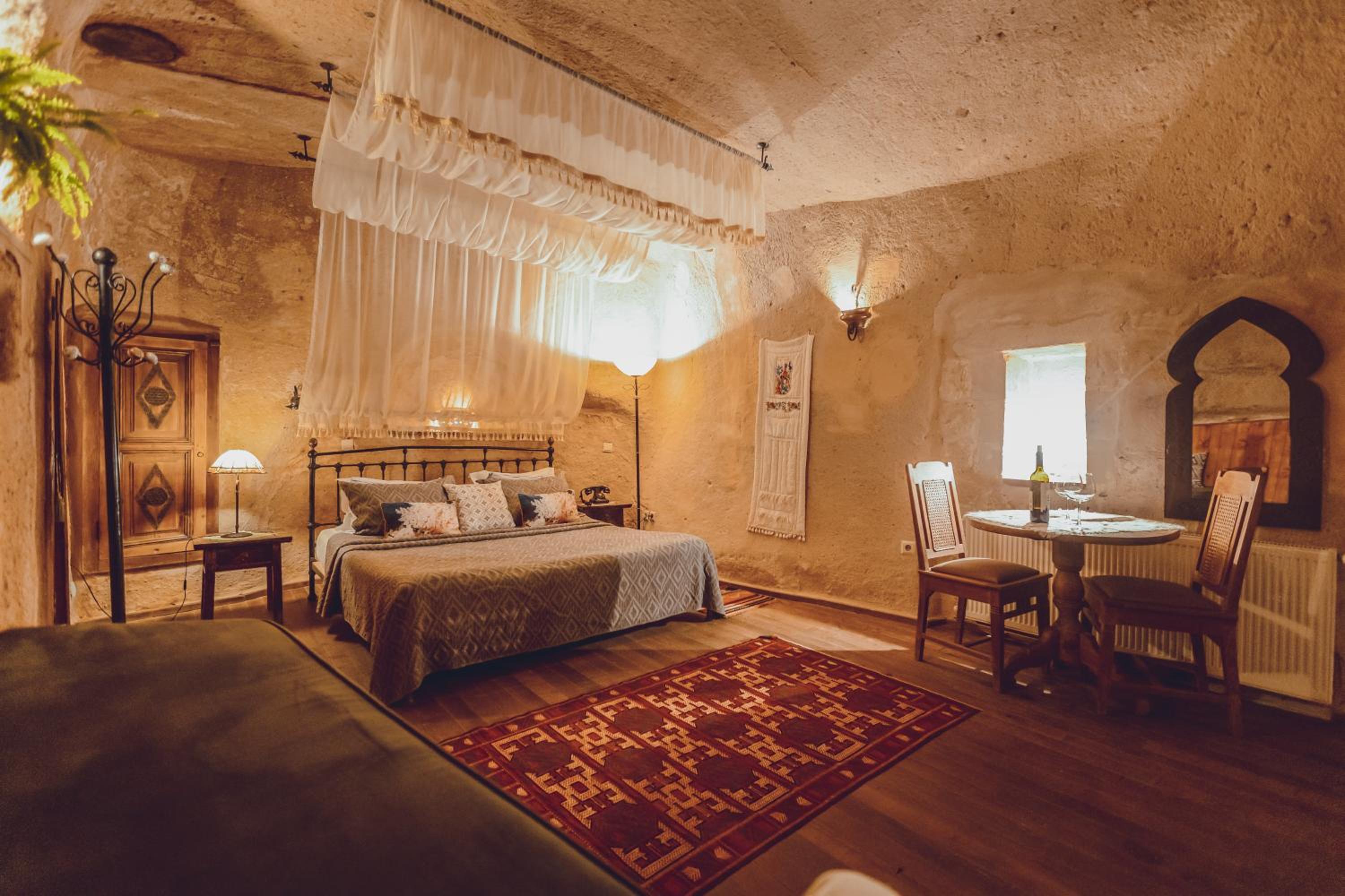 Deluxe Double Room - Photo 16