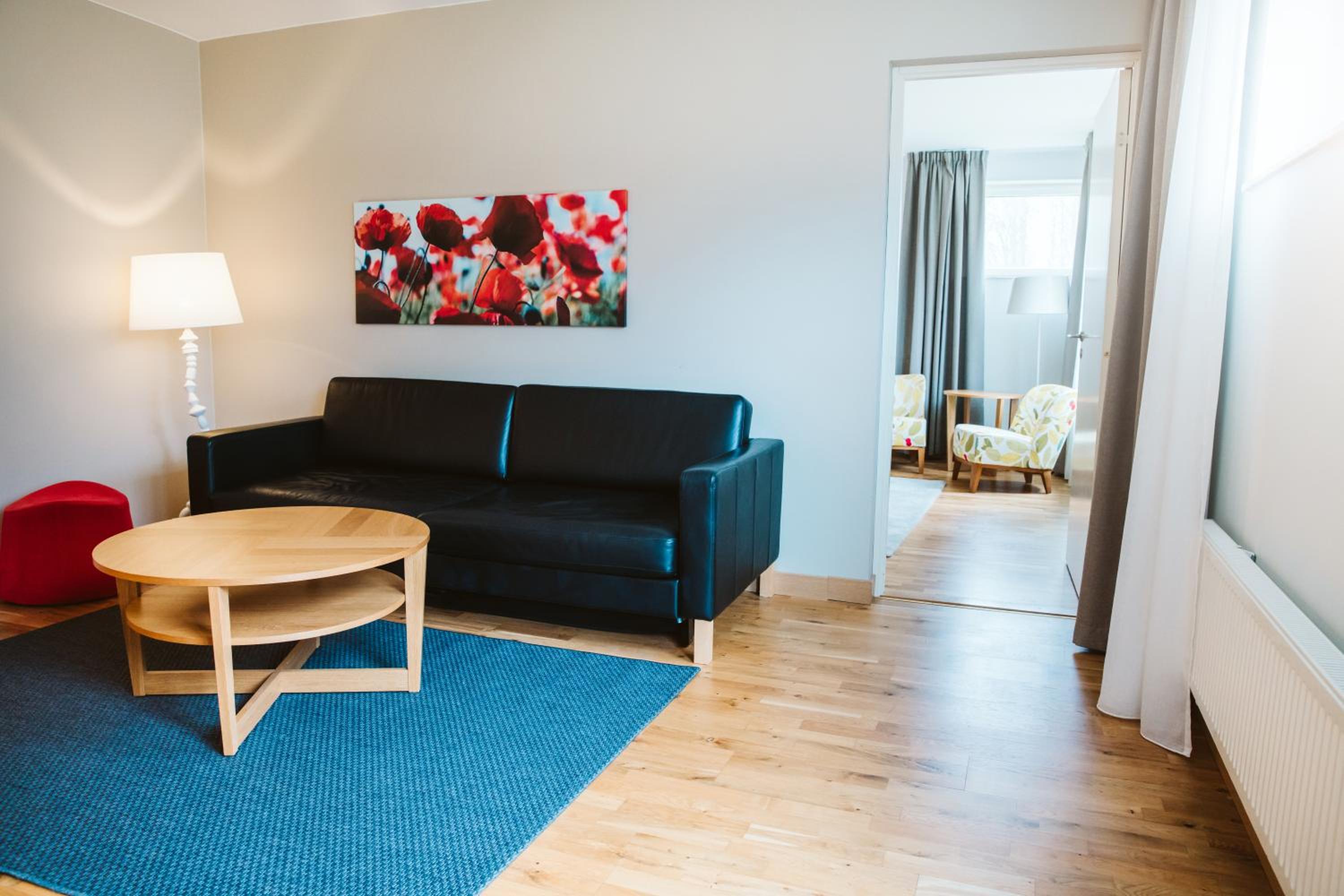Family Room with sofa bed - Photo 2