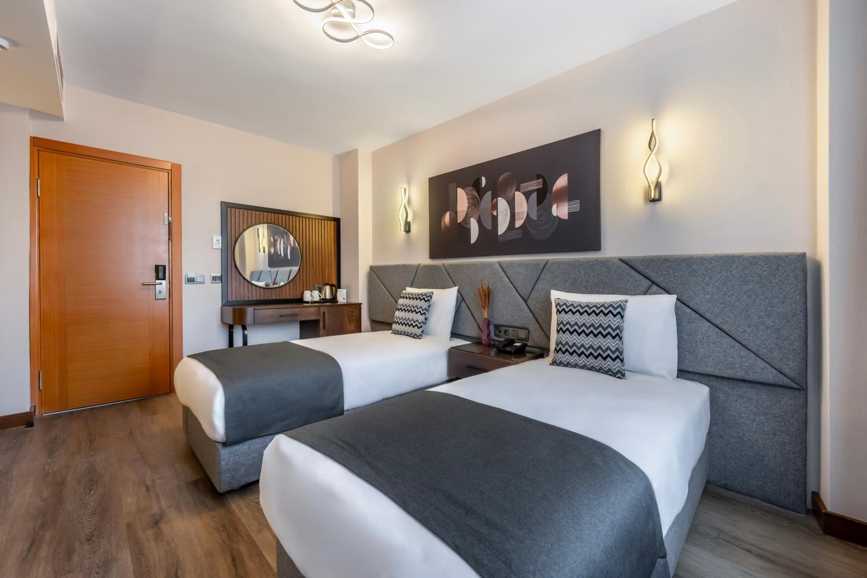Deluxe Twin Room photo 2