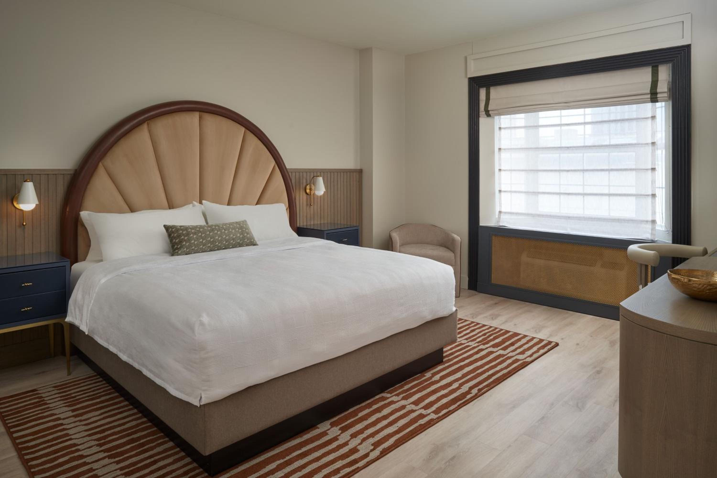 Vesper King Suite with Sofa Bed - Photo 7