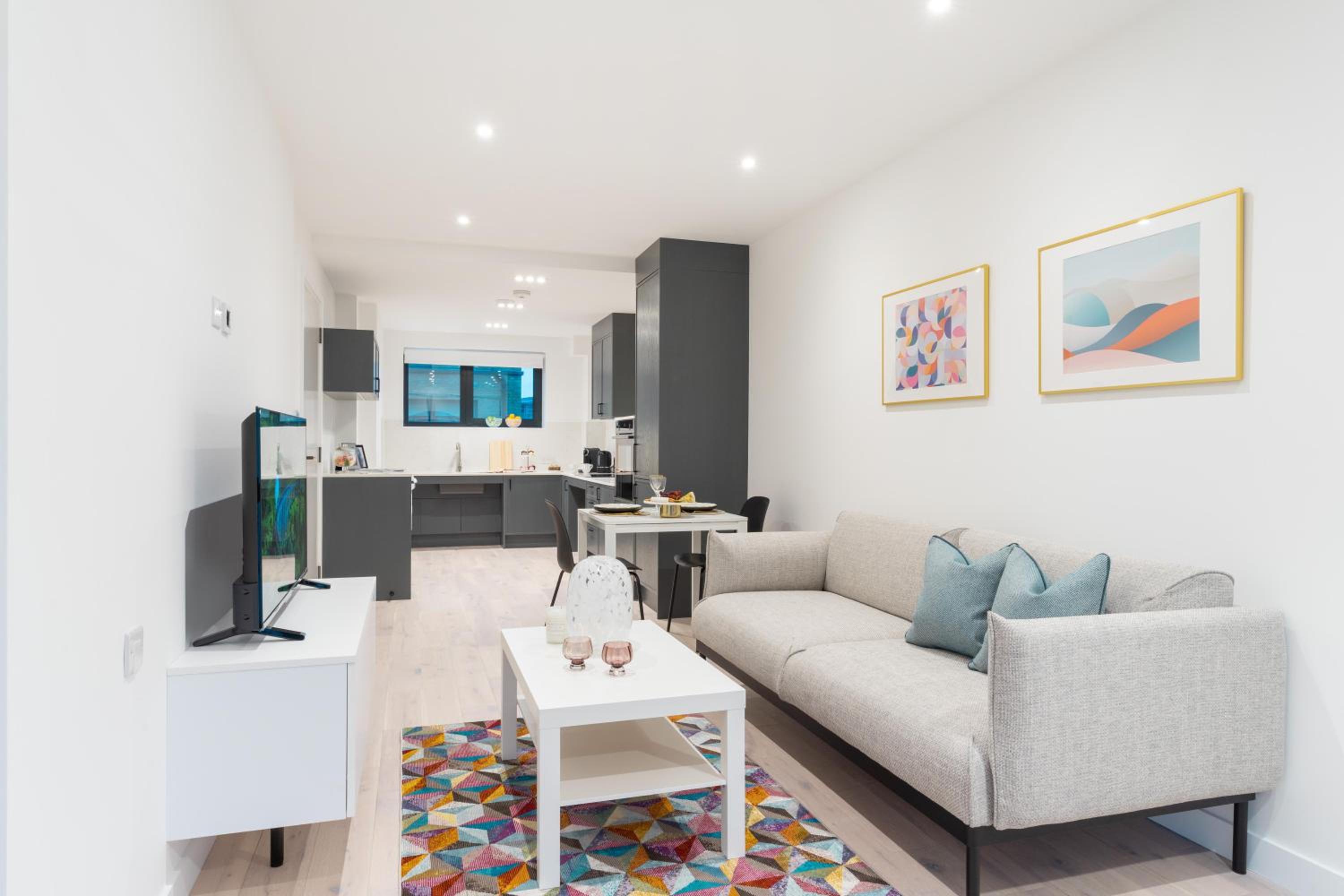 One-Bedroom with Balcony photo 1