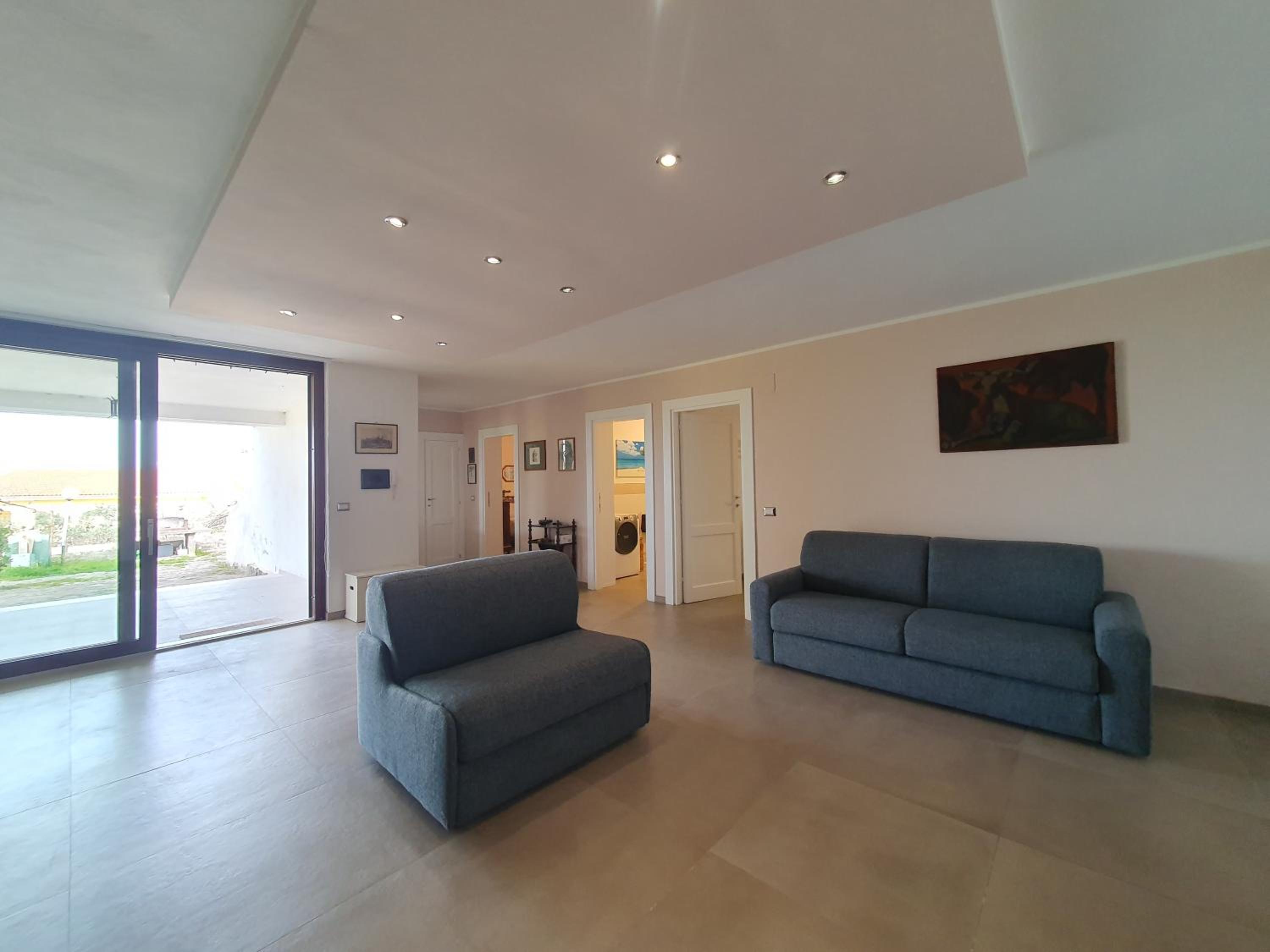 One-Bedroom House photo 2