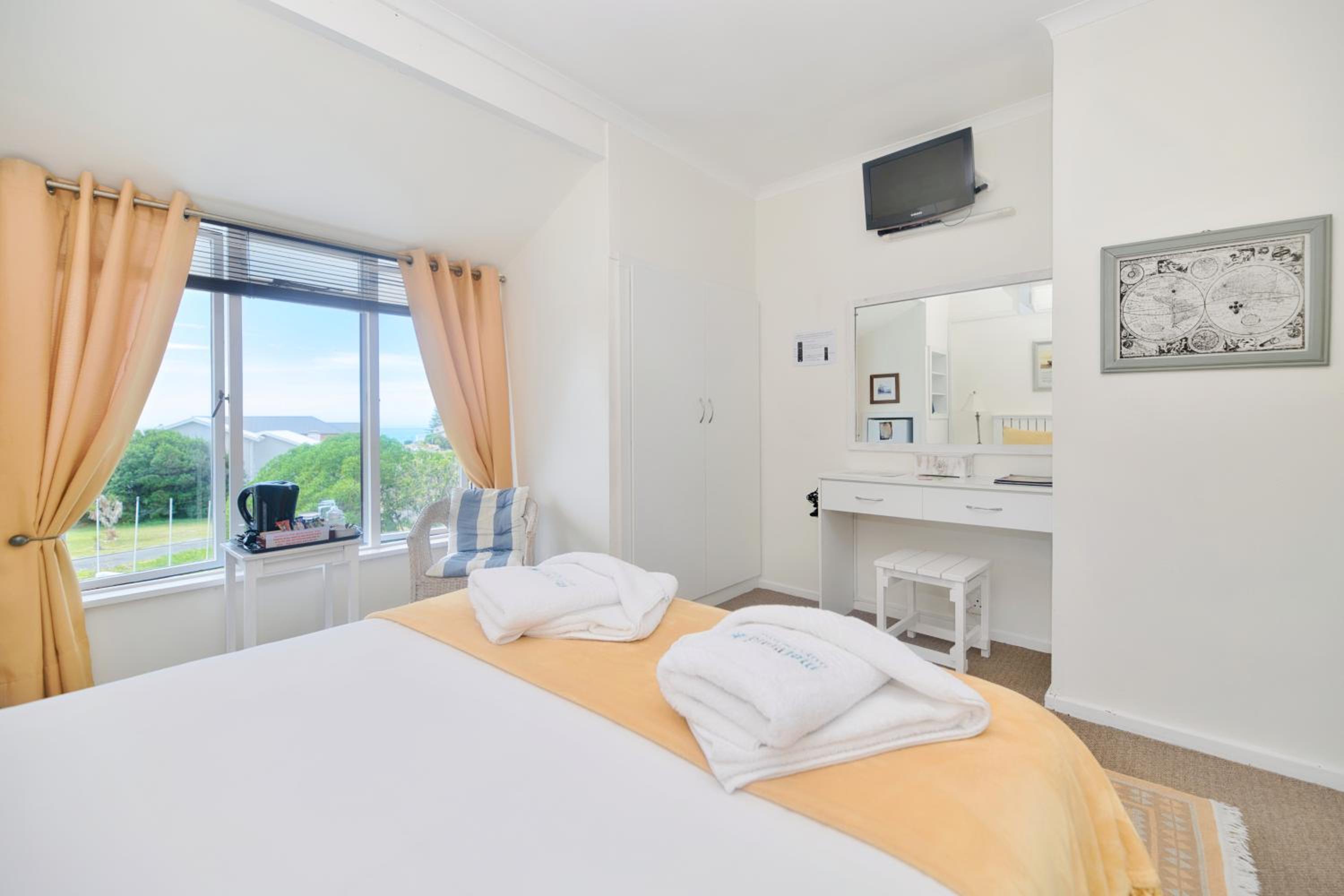 Double Room - Photo 3