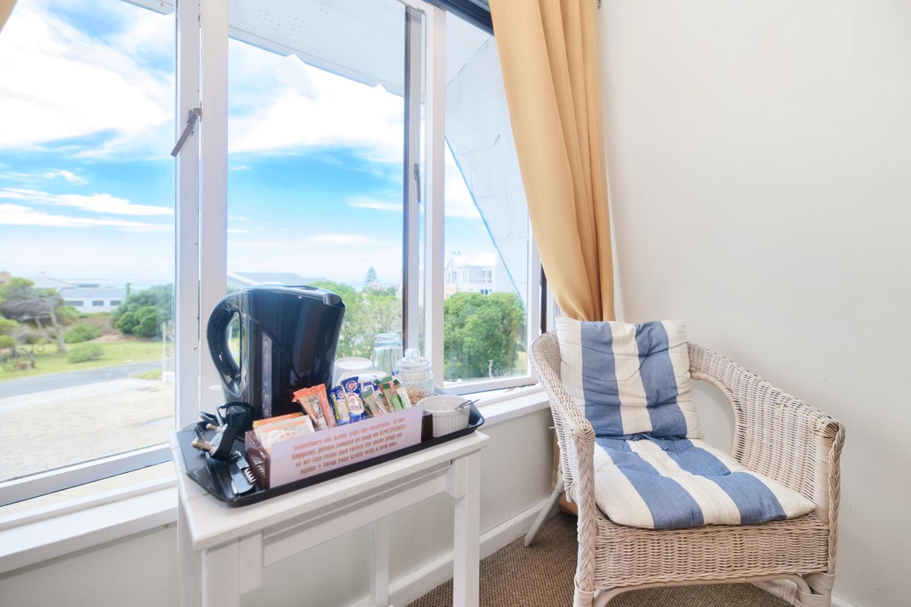 Double Room - Photo 12