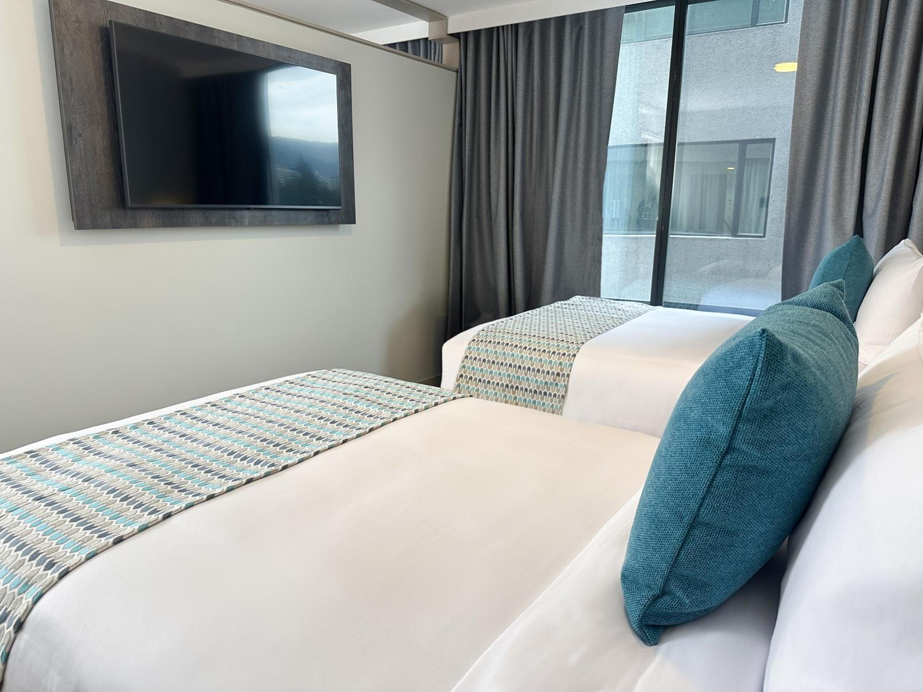 Business Room with Two Double Beds - Non-Smoking - Photo 7